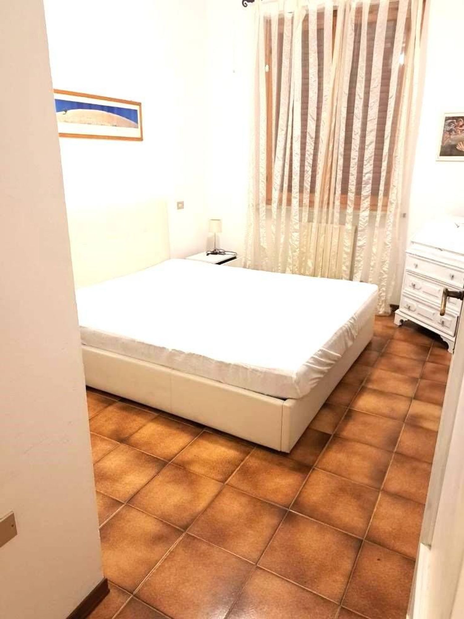 Trilocale arredato in affitto, Massa marina di