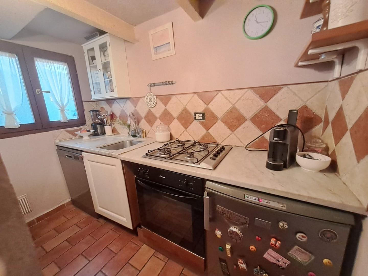Casa indipendente ristrutturata, Massa cervara
