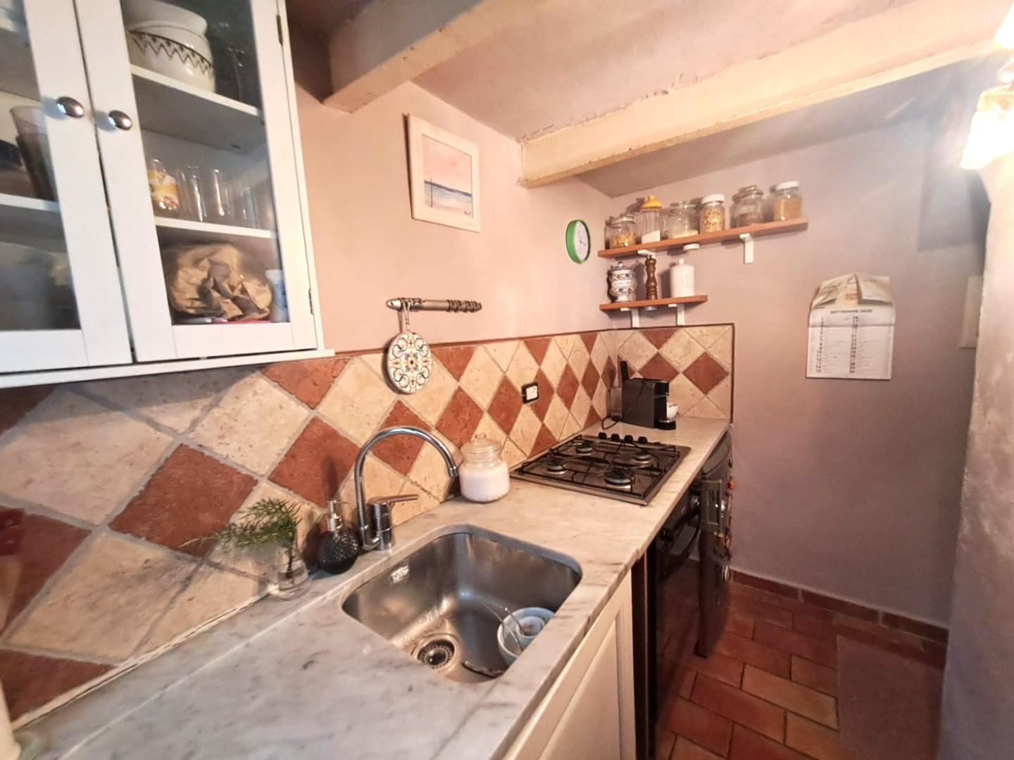 Casa indipendente ristrutturata, Massa cervara