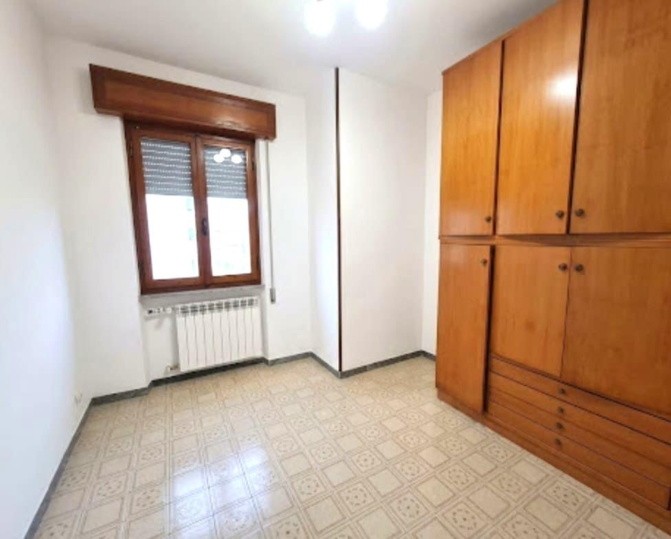 Appartamento in affitto, Massa marina di