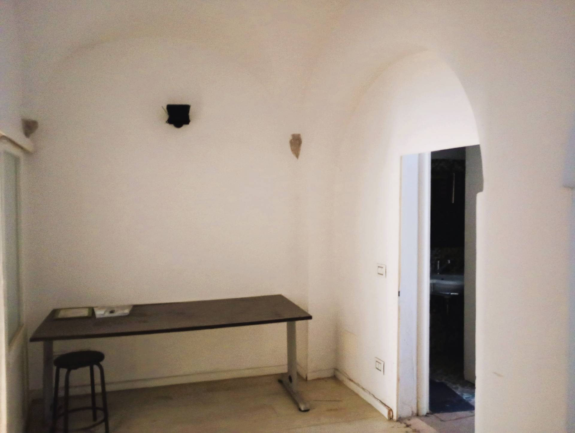 Locale commerciale in vendita a Firenze, Centro Duomo