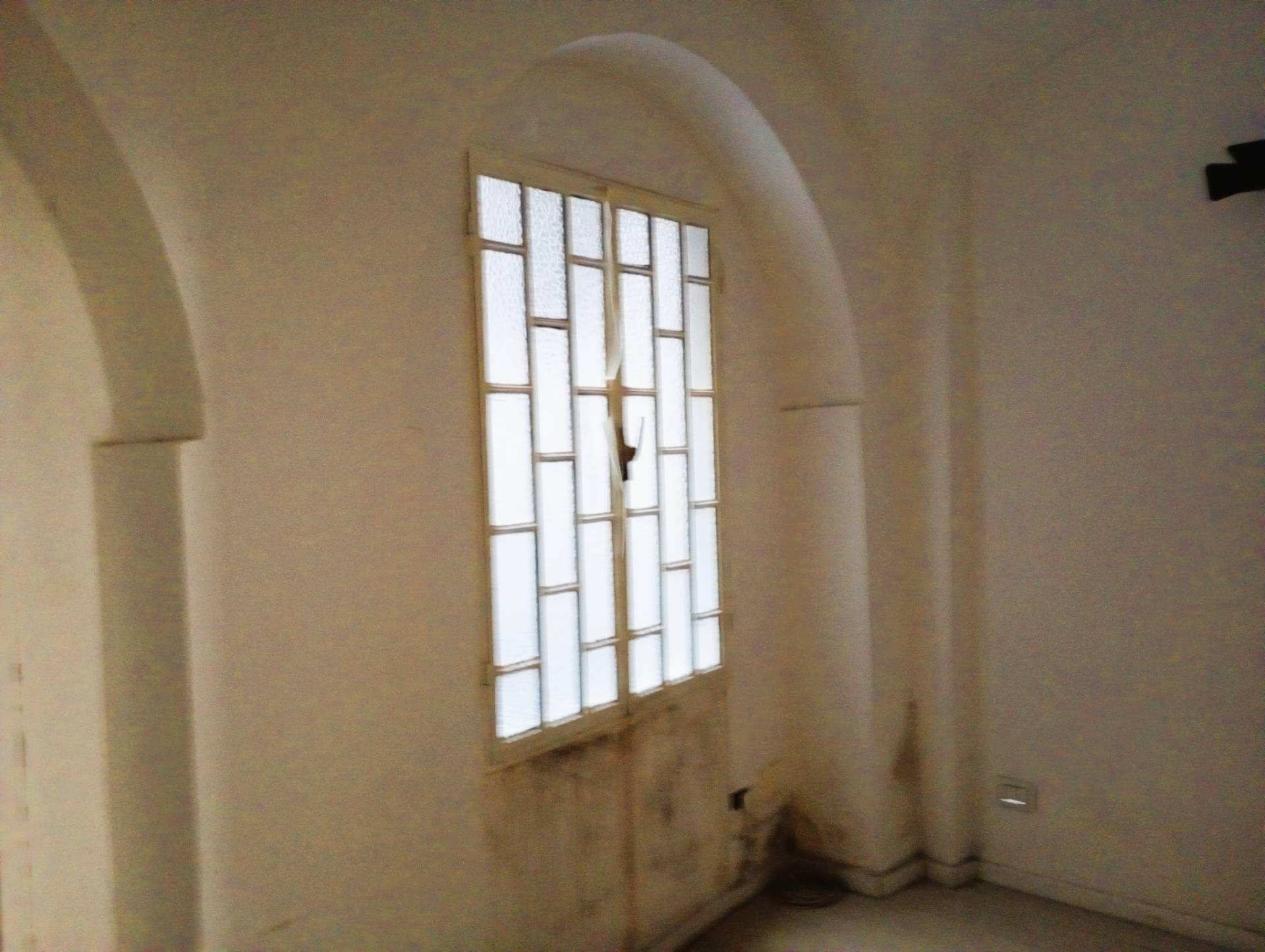 Locale commerciale in vendita a Firenze, Centro Duomo