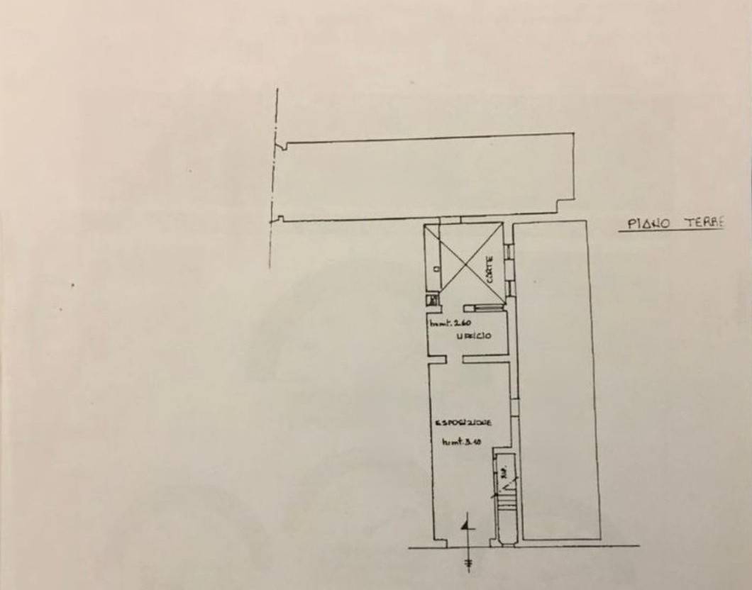 Locale commerciale in vendita a Firenze, Centro Duomo