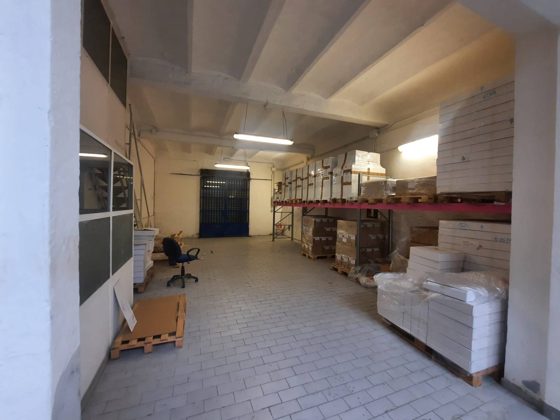 Locale commerciale in vendita a Firenze, Careggi