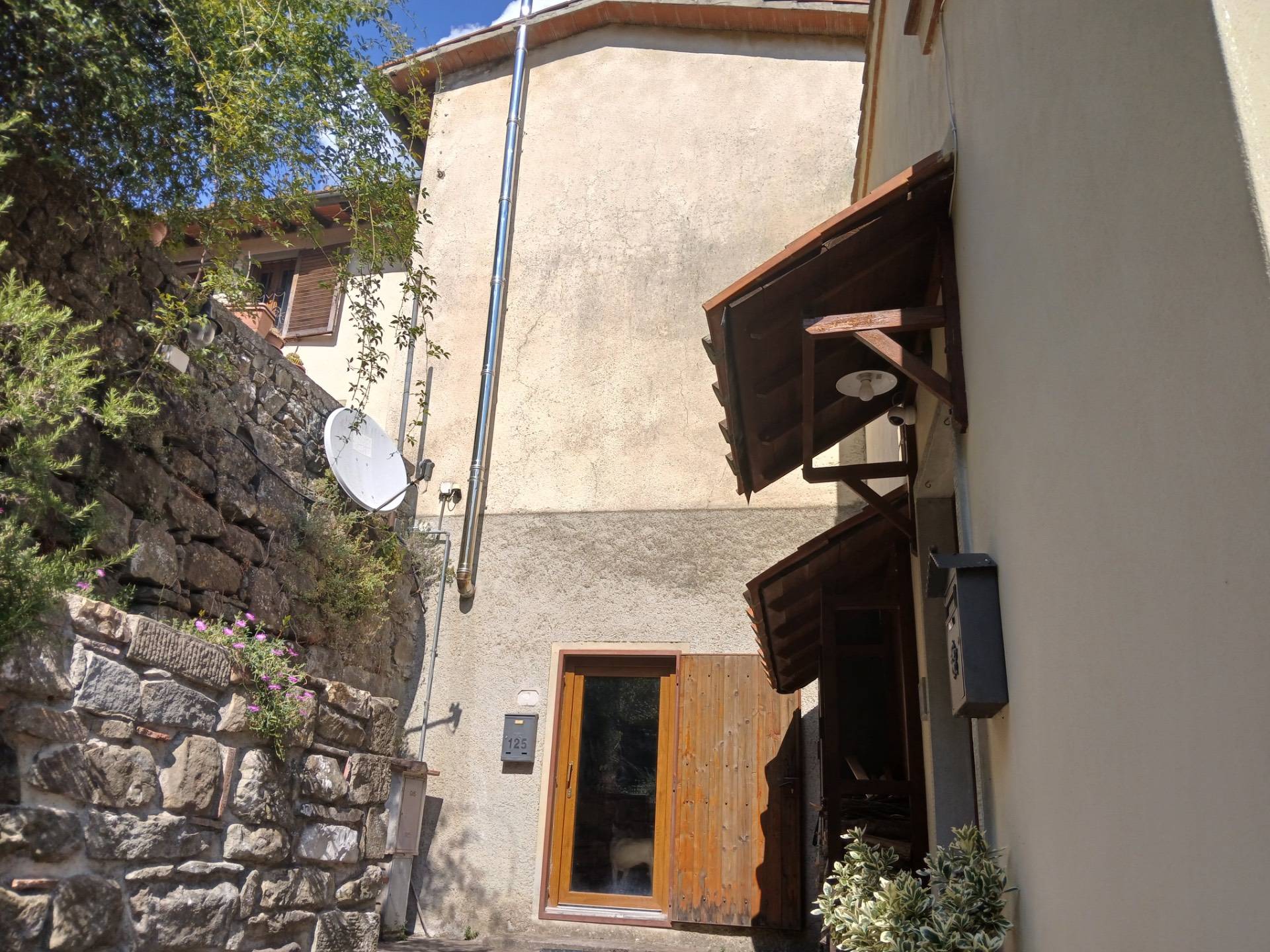 Terra tetto in vendita a Pontassieve, Santa Brigida