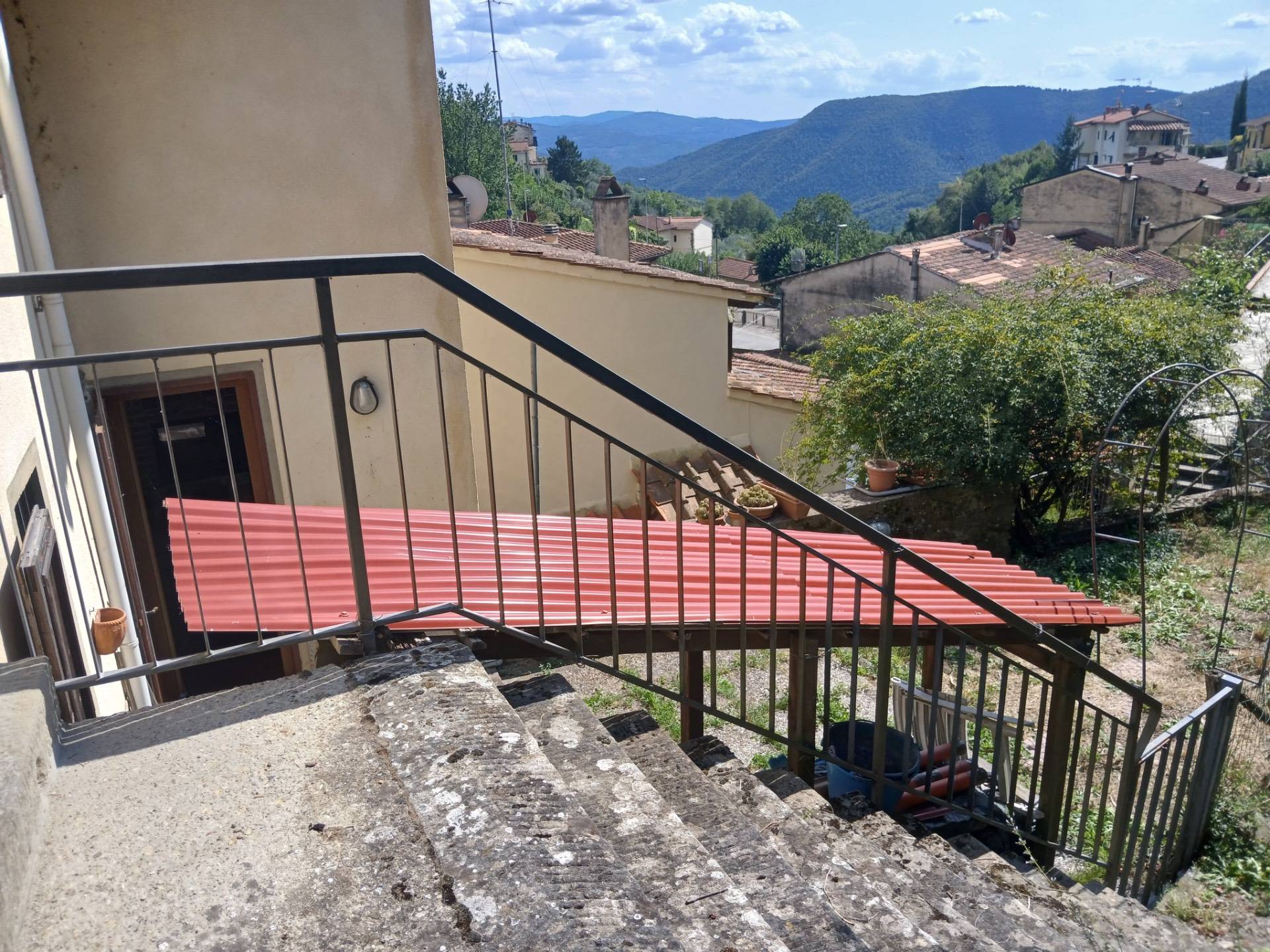 Terra tetto in vendita a Pontassieve, Santa Brigida