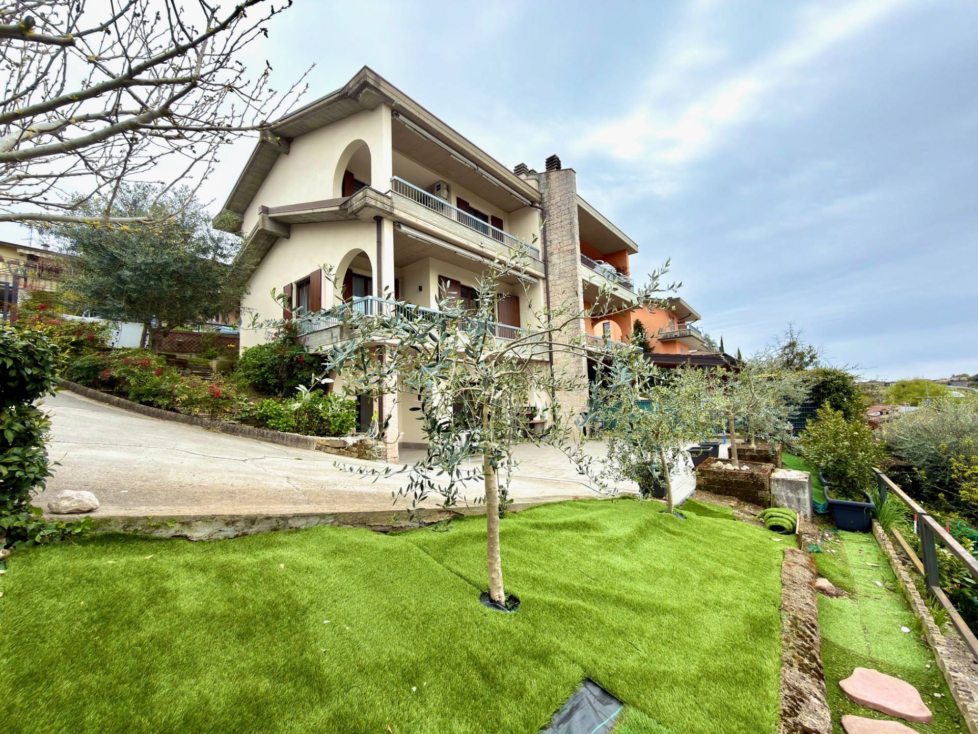 Villa in vendita a Pozzolengo