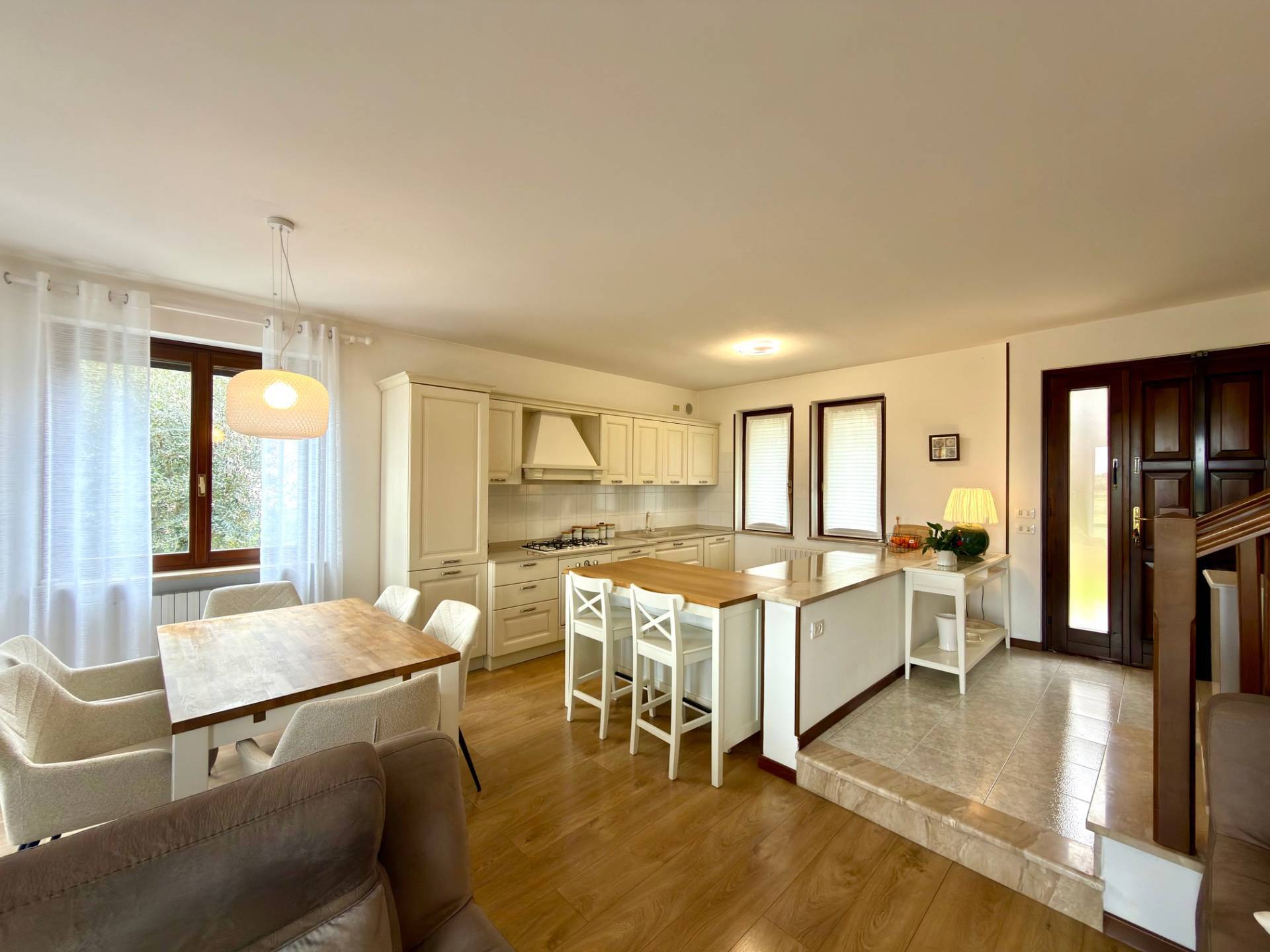 Villa in vendita a Pozzolengo