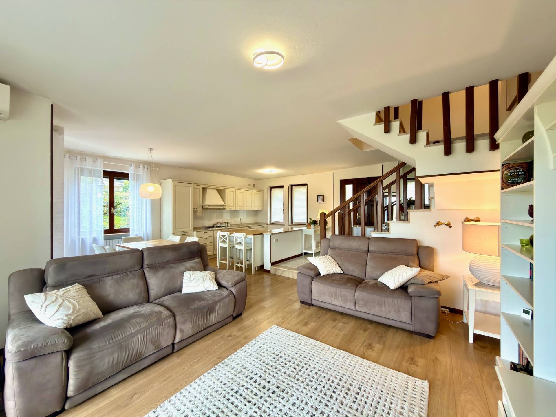 Villa in vendita a Pozzolengo