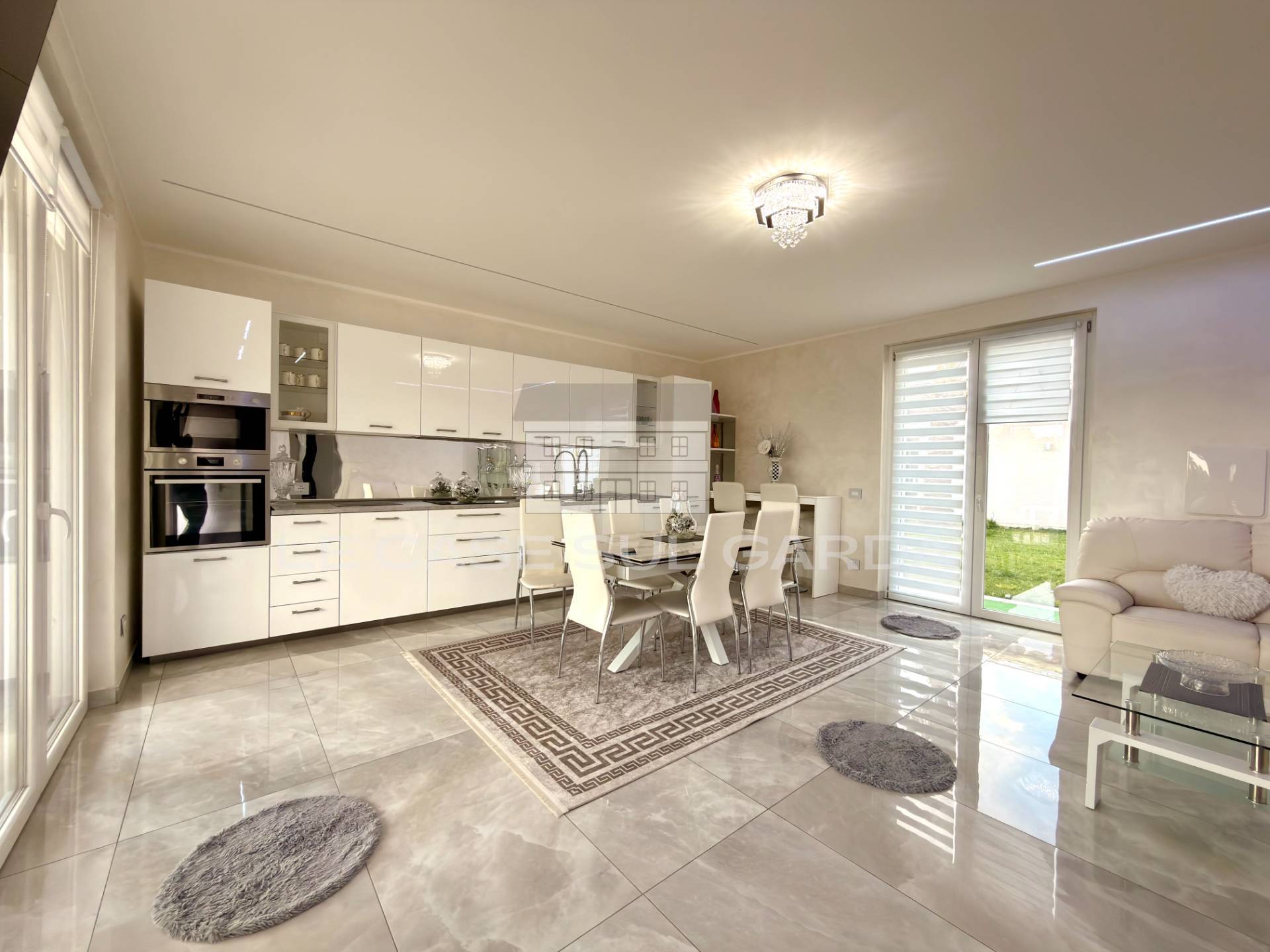 Villa in vendita a Lonato del Garda