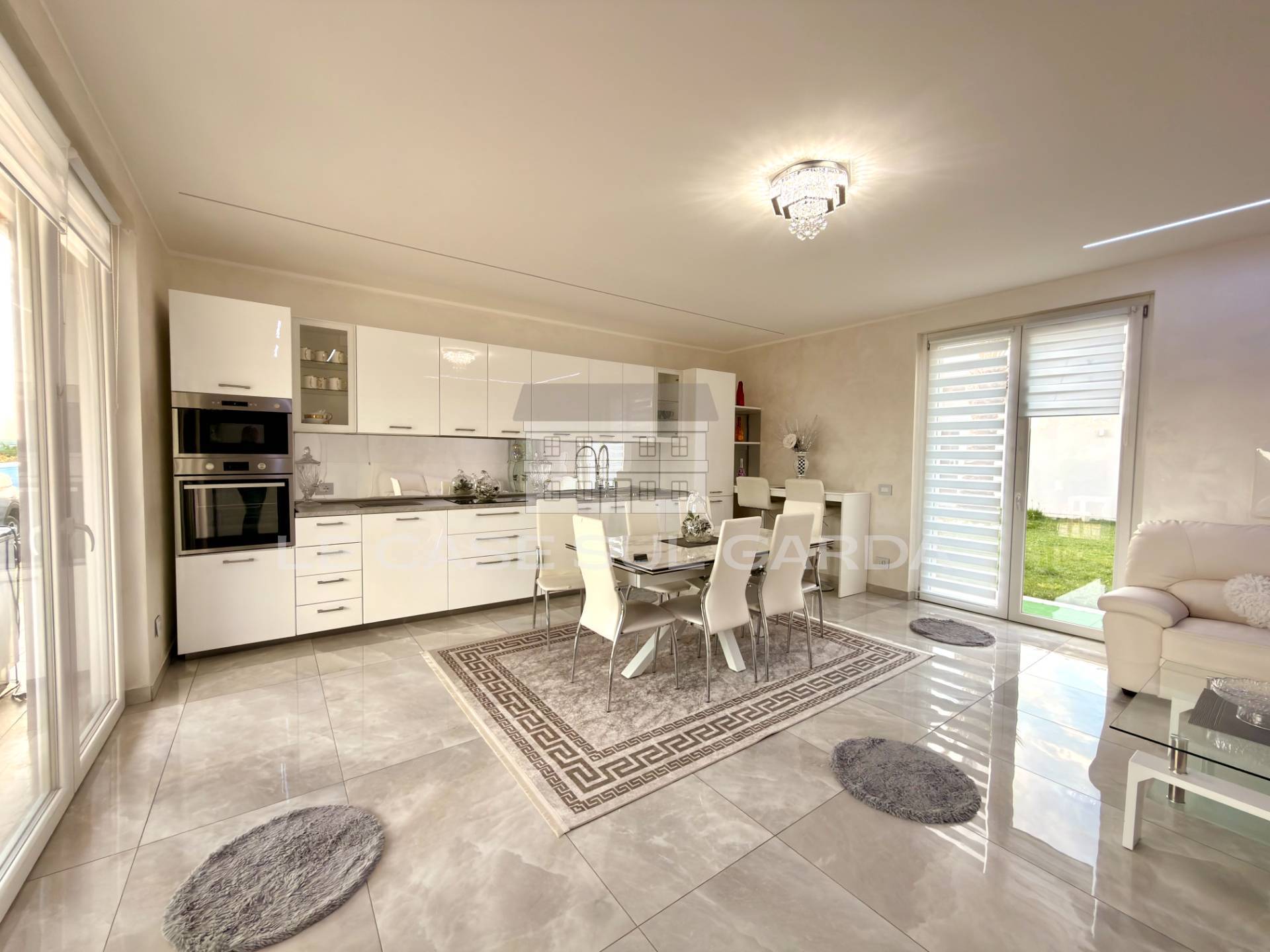 Villa in vendita a Lonato del Garda