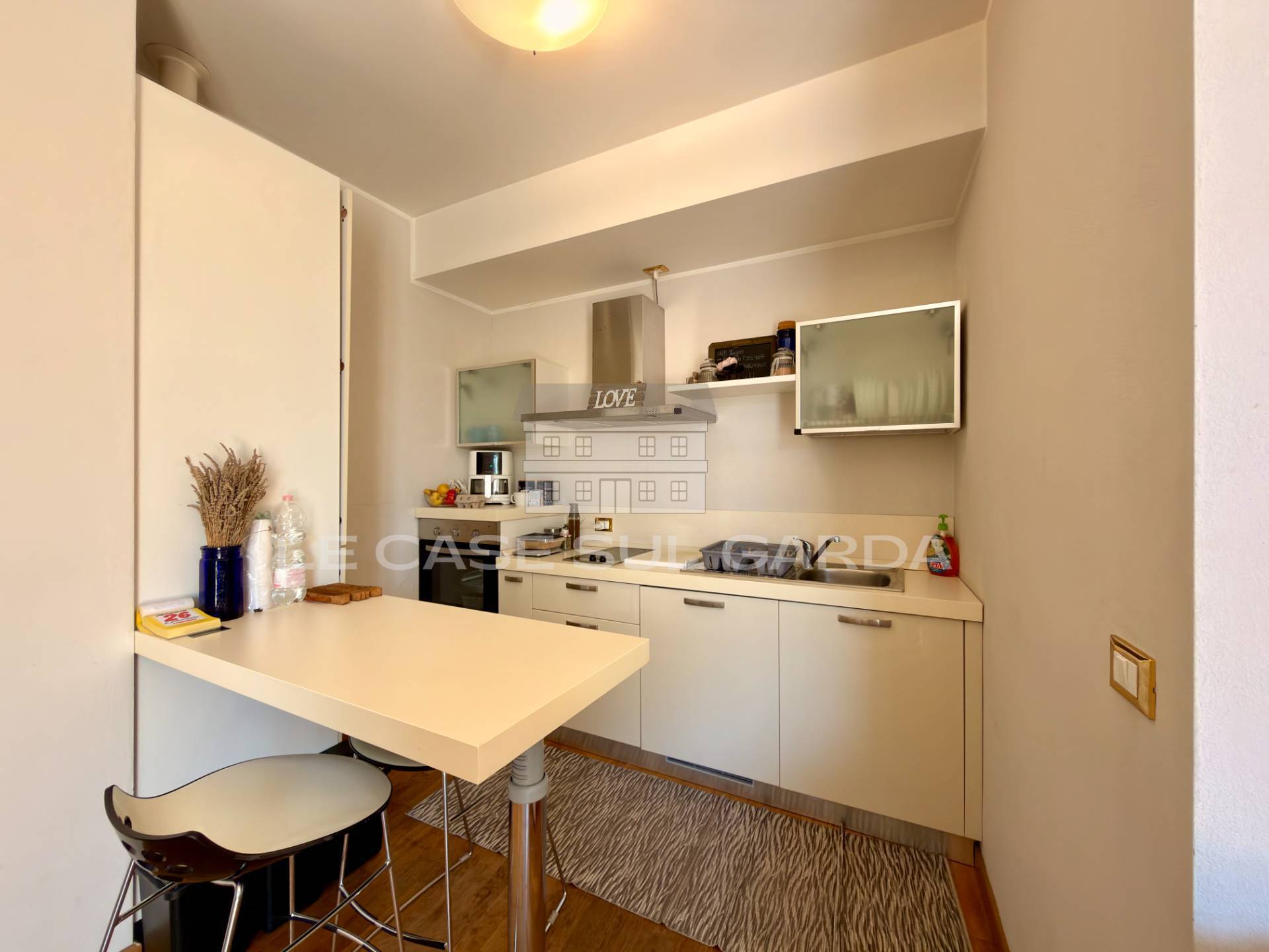 Appartamento in vendita a Desenzano del Garda, Desenzano del Garda