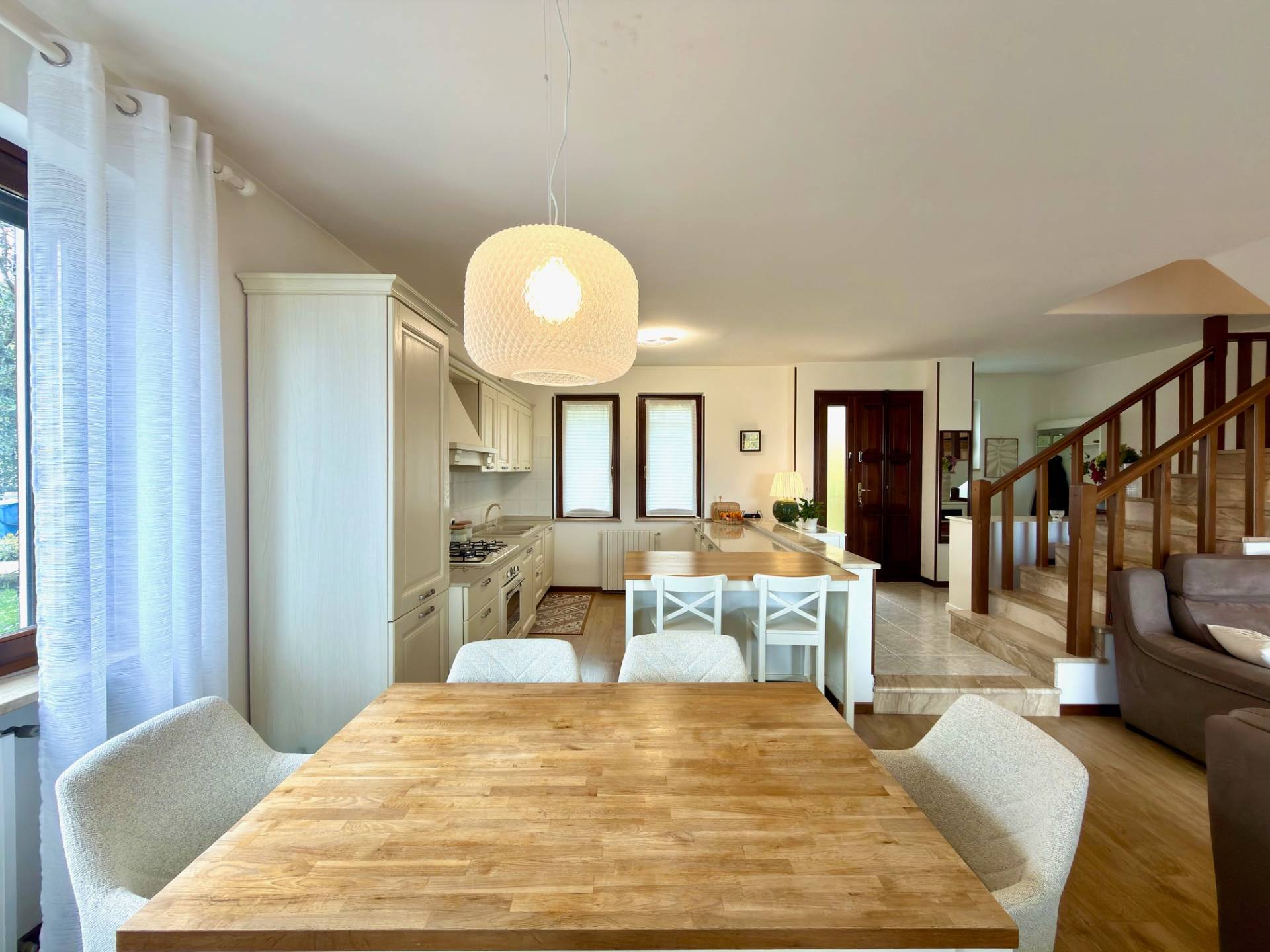 Villa in vendita a Pozzolengo