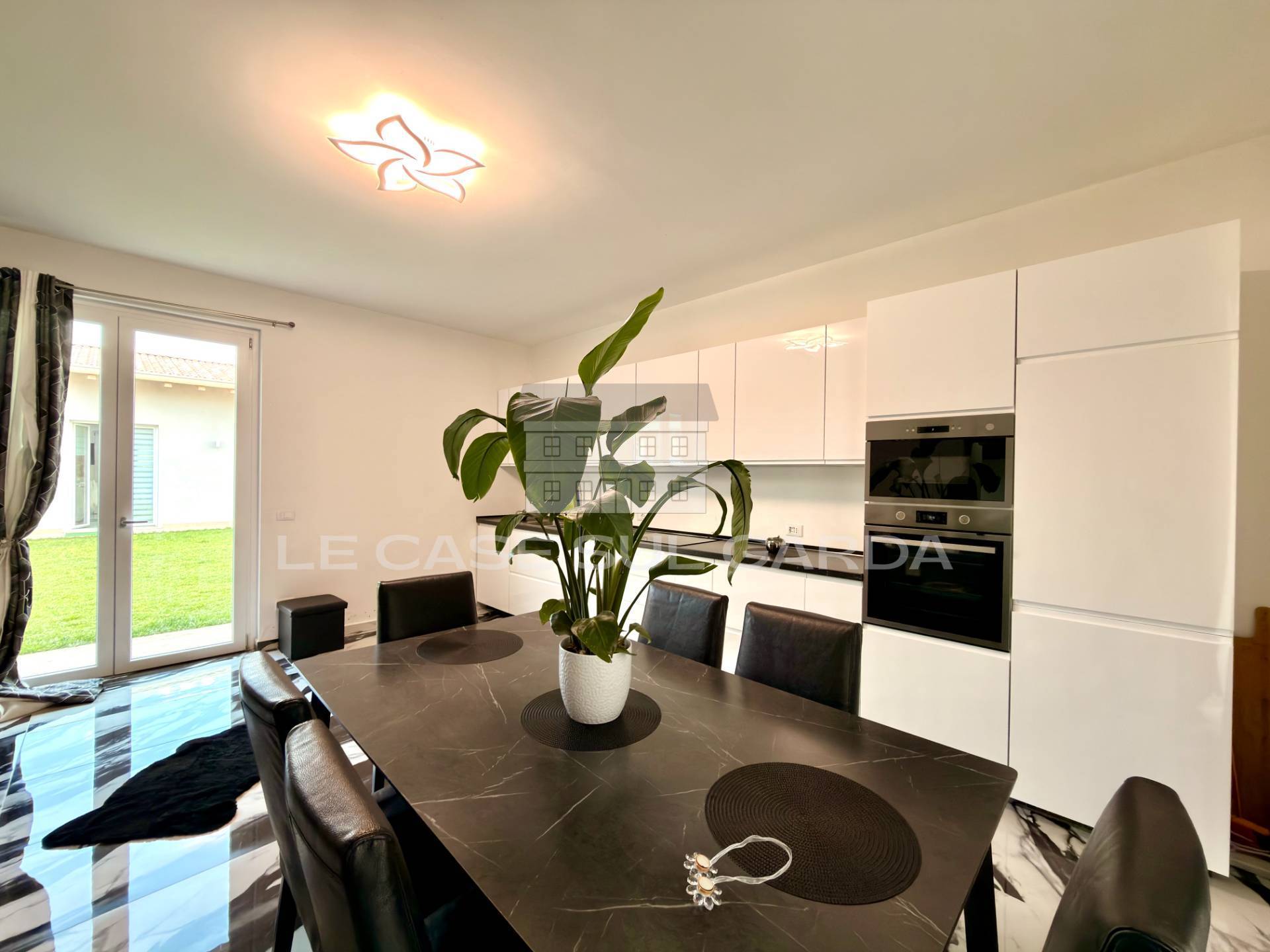 Villa in vendita a Lonato del Garda