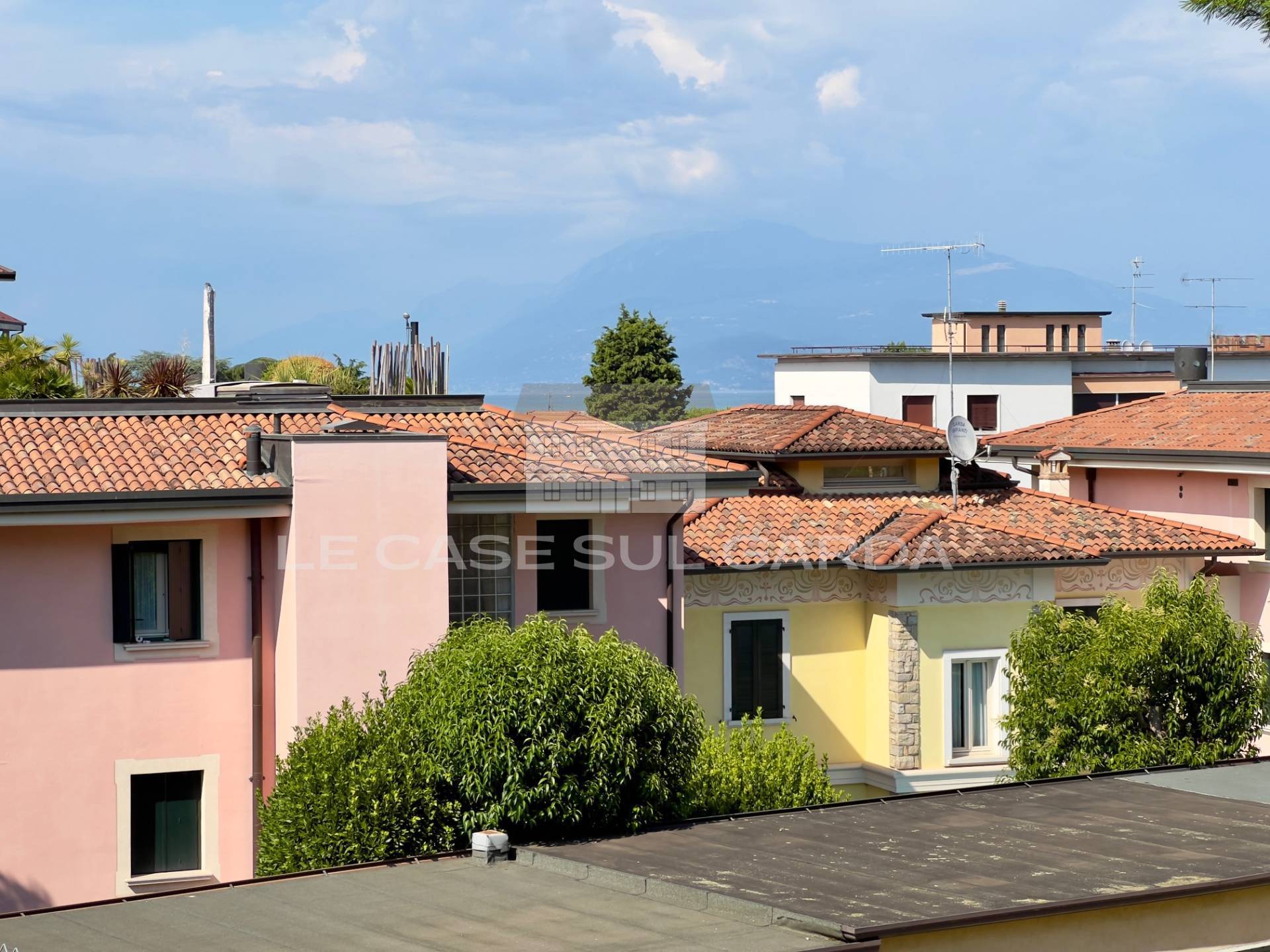 Appartamento in vendita a Desenzano del Garda, Desenzano del Garda