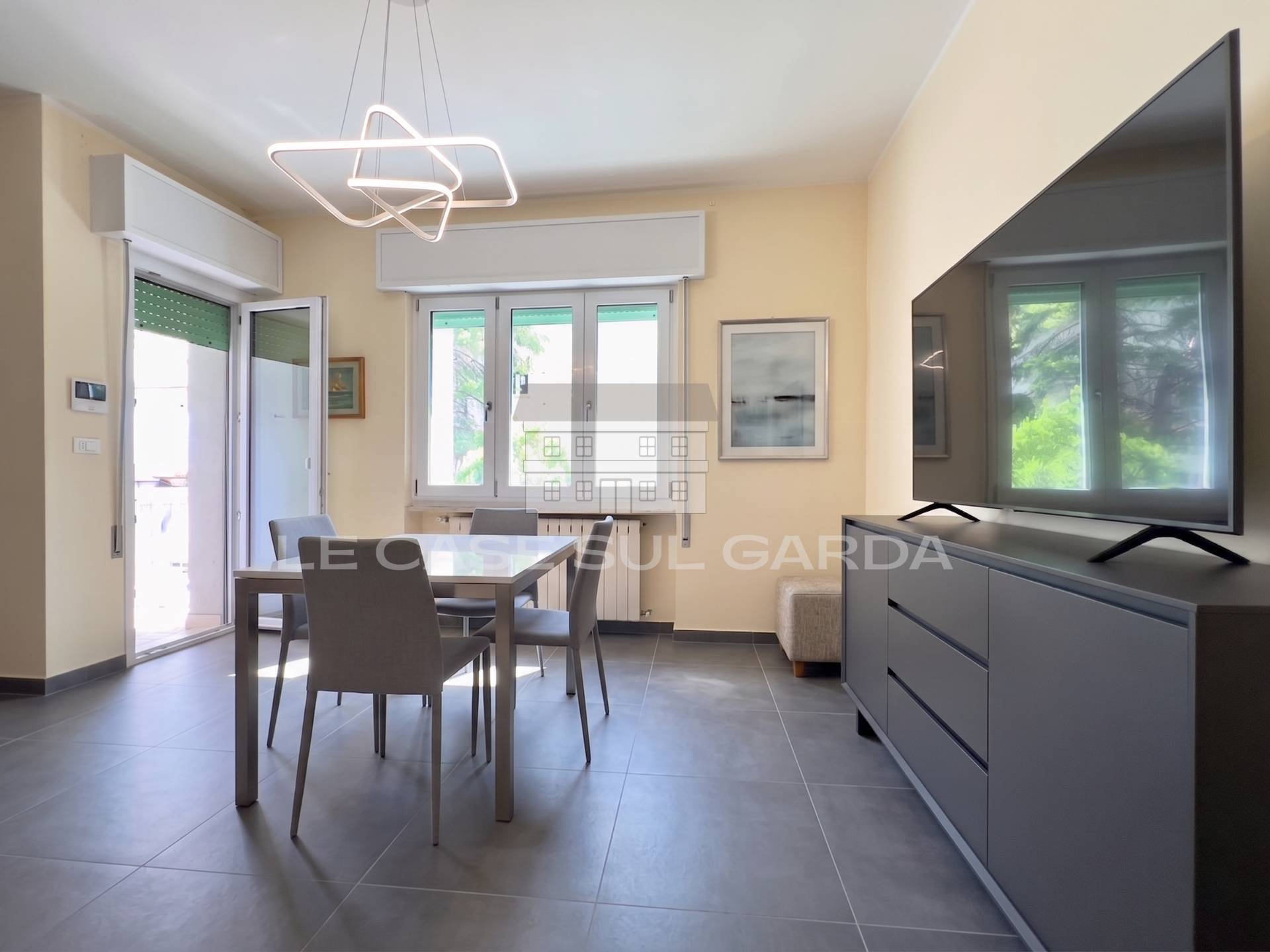 Appartamento in vendita a Desenzano del Garda, Desenzano del Garda