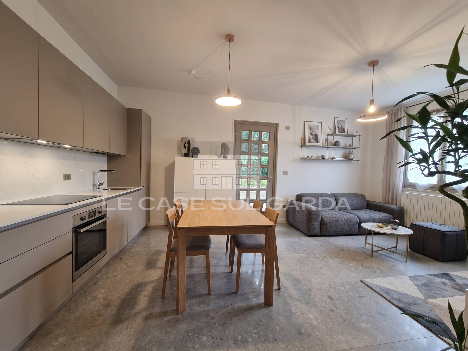 Appartamento in vendita a Desenzano del Garda