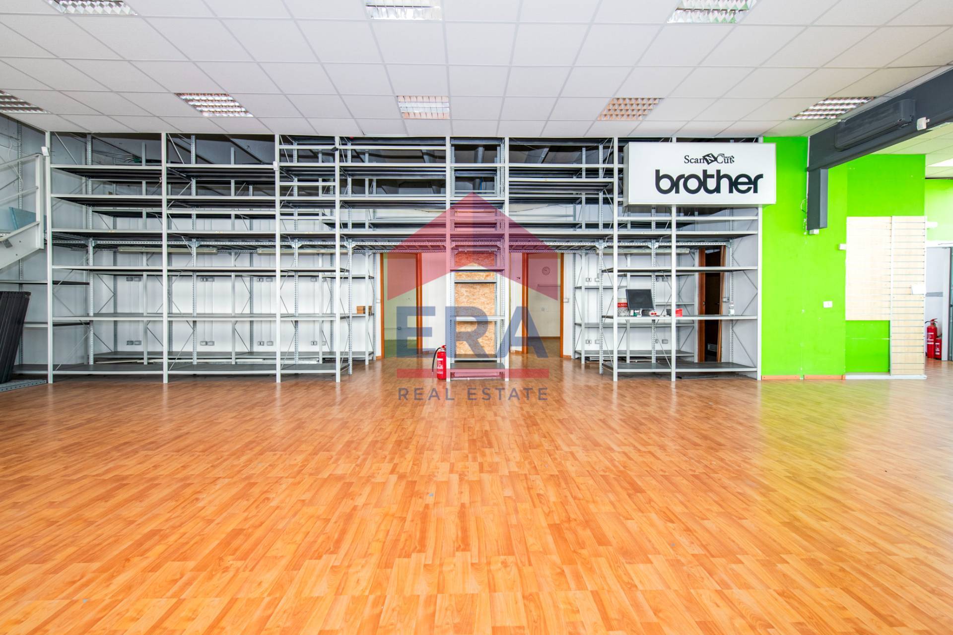 Ufficio in vendita a Milano, Lorenteggio