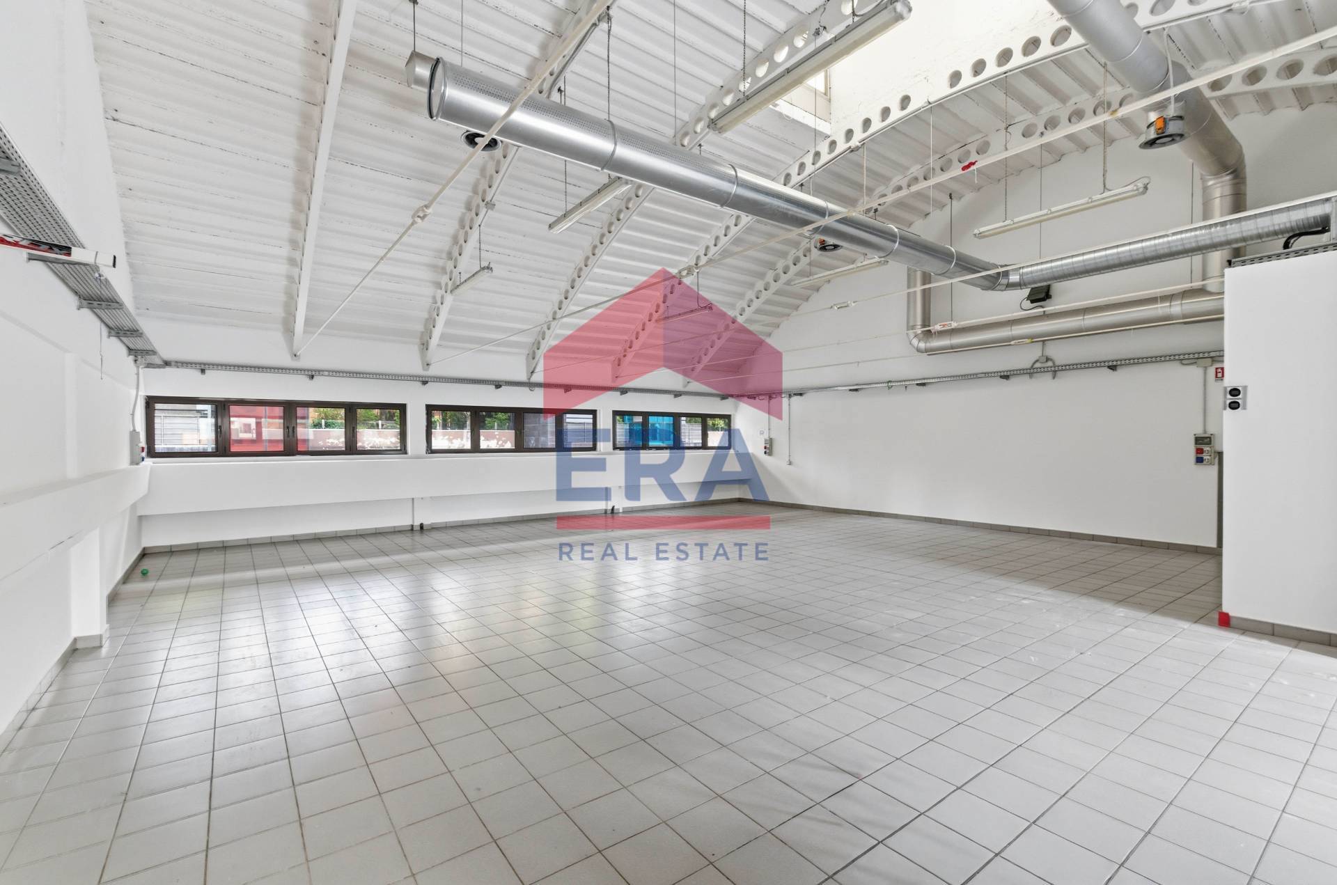 Stabile/Palazzo in vendita a Milano, Monza