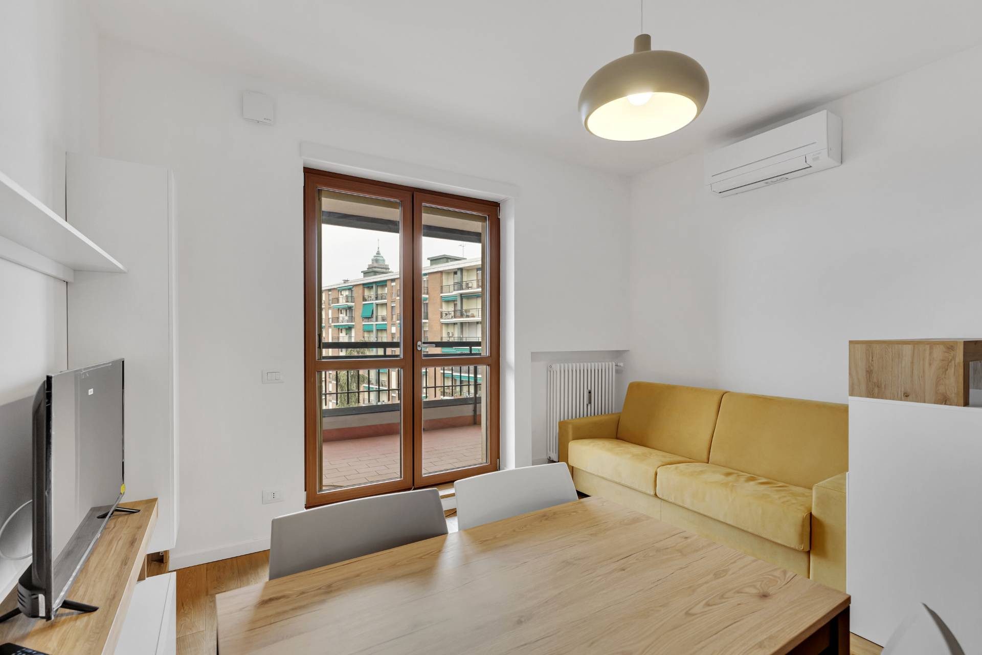 Appartamento in affitto a Rho, Zona Stazione