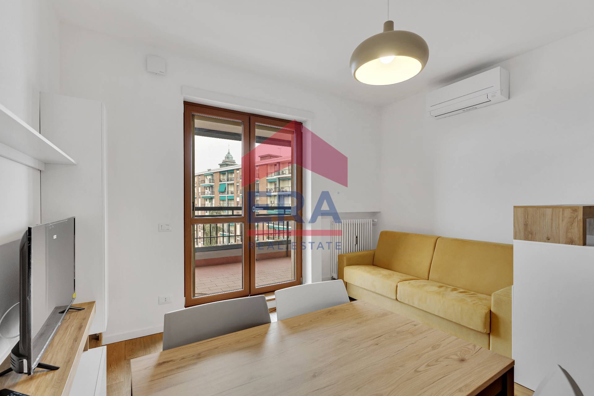 Appartamento in affitto a Rho, Zona Centro