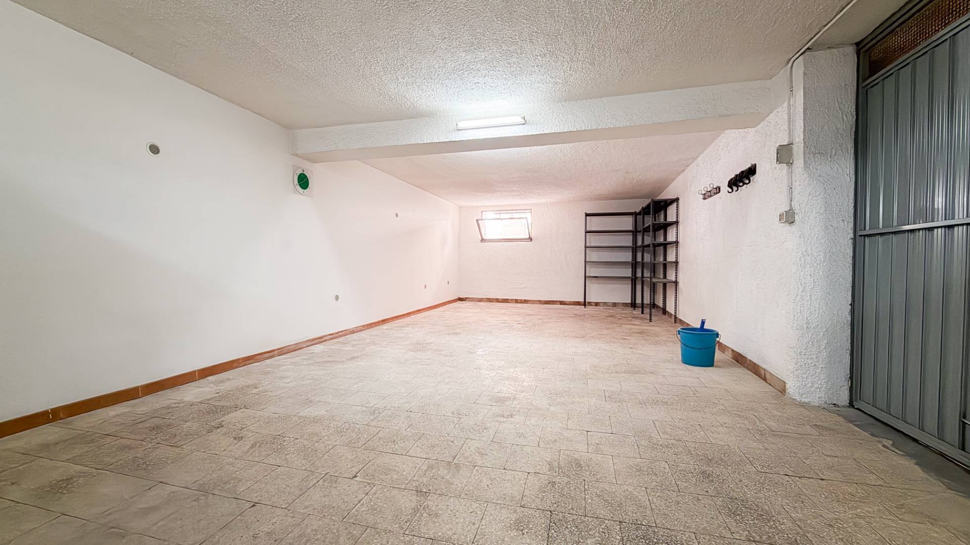 Box o garage in vendita a Manfredonia, MONTICCHIO