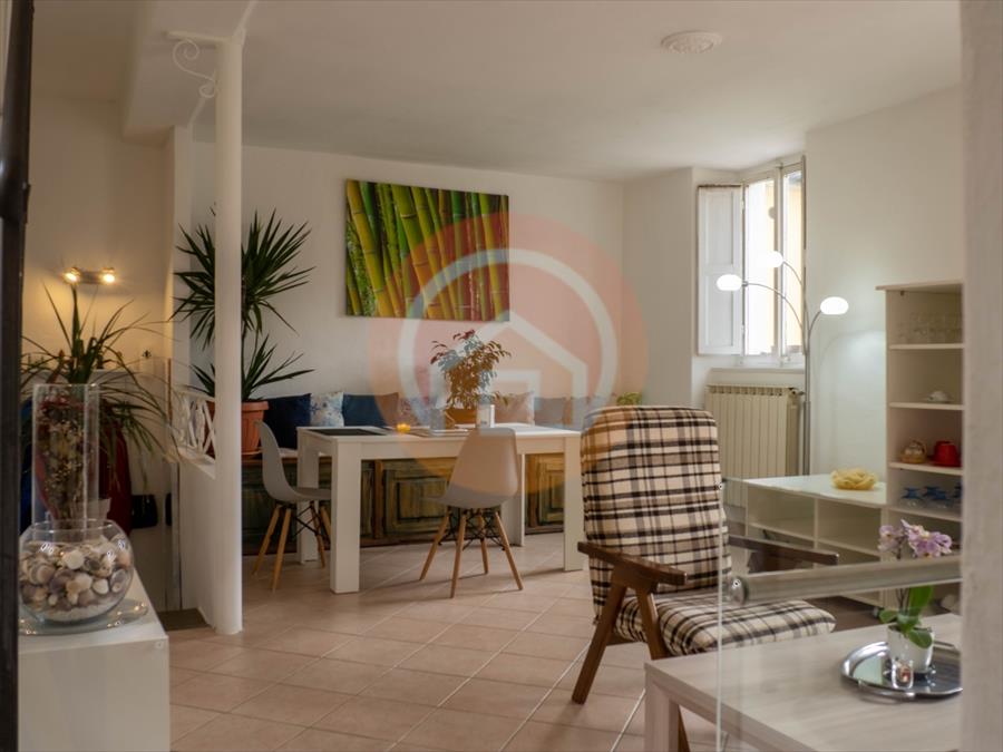 Casa indipendente con giardino in via cavour 14, Gallicano