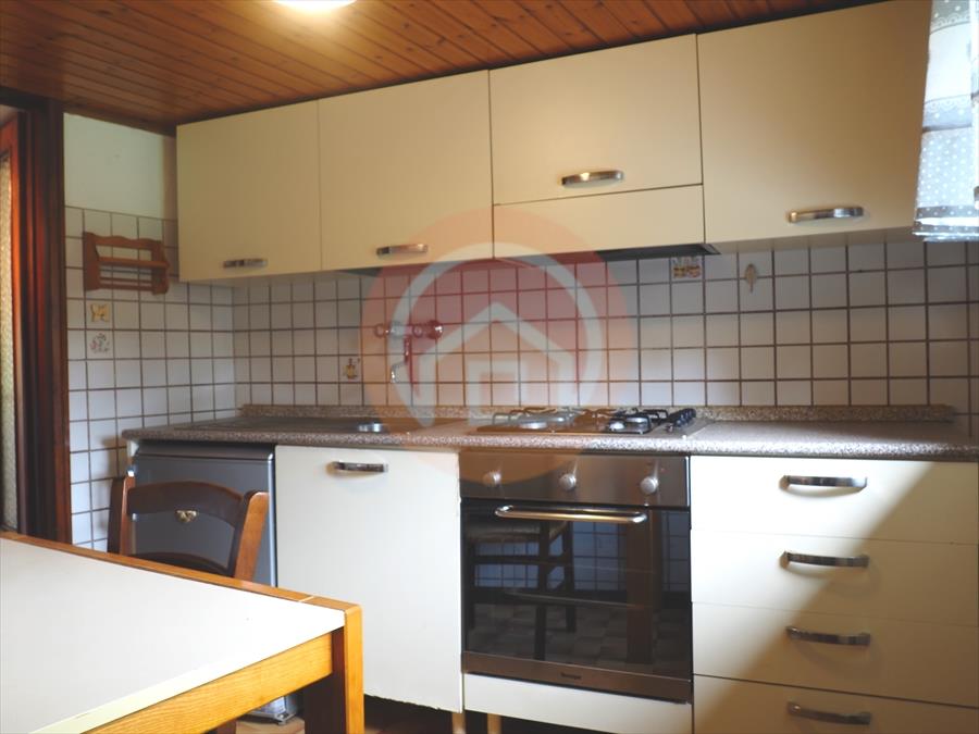 Casa indipendente con giardino in via sant'andrea 8, Gallicano