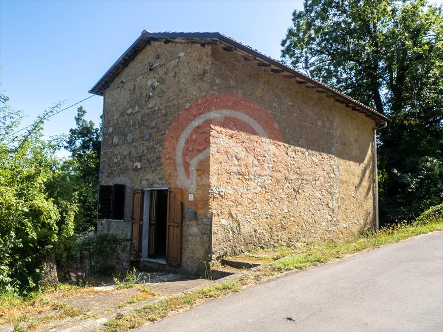 Casa indipendente con giardino in localit croce di sopra brucciano, Molazzana