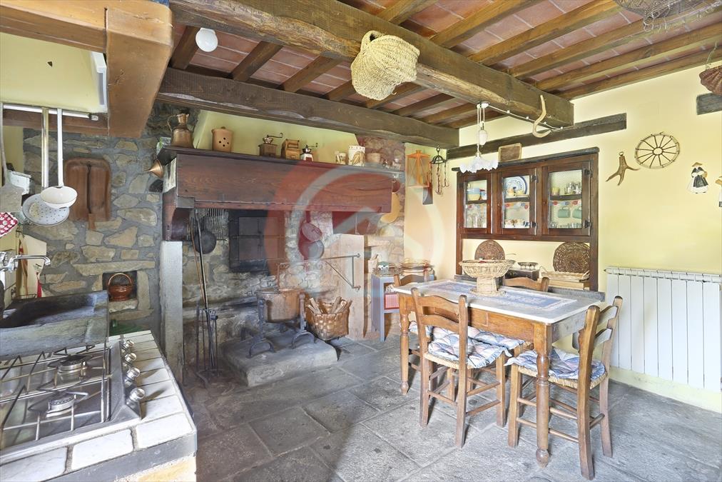 Casa indipendente con giardino in localit col di maturaia, Castiglione di Garfagnana