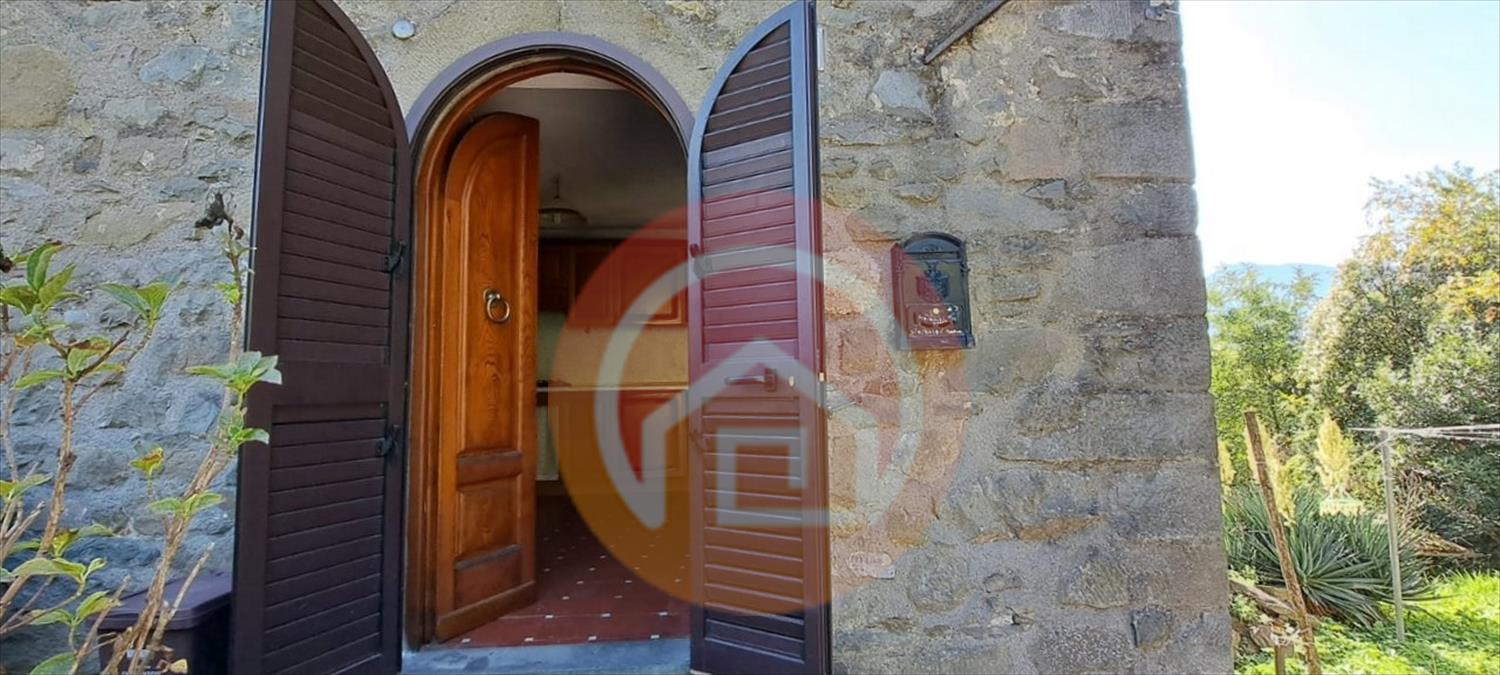 Casa indipendente in vendita in via provinciale, Gallicano