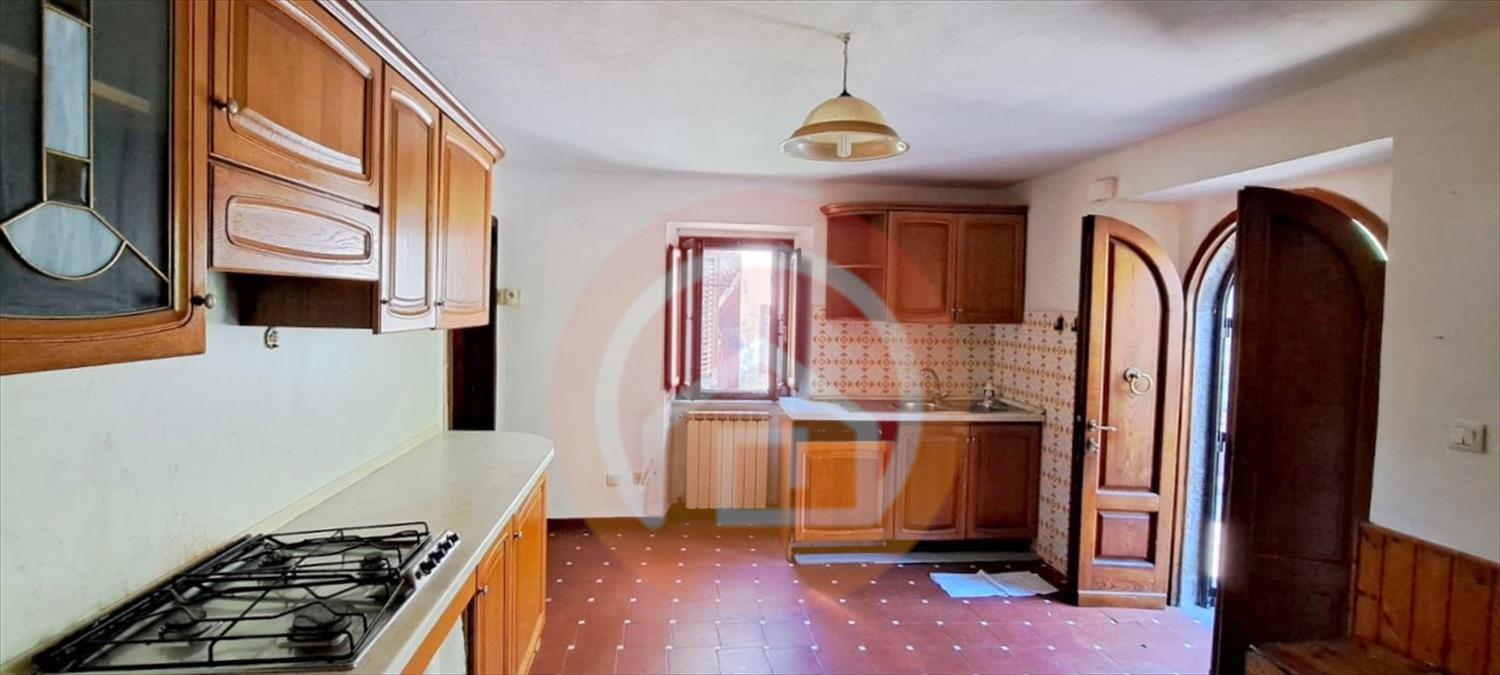 Casa indipendente in vendita in via provinciale, Gallicano