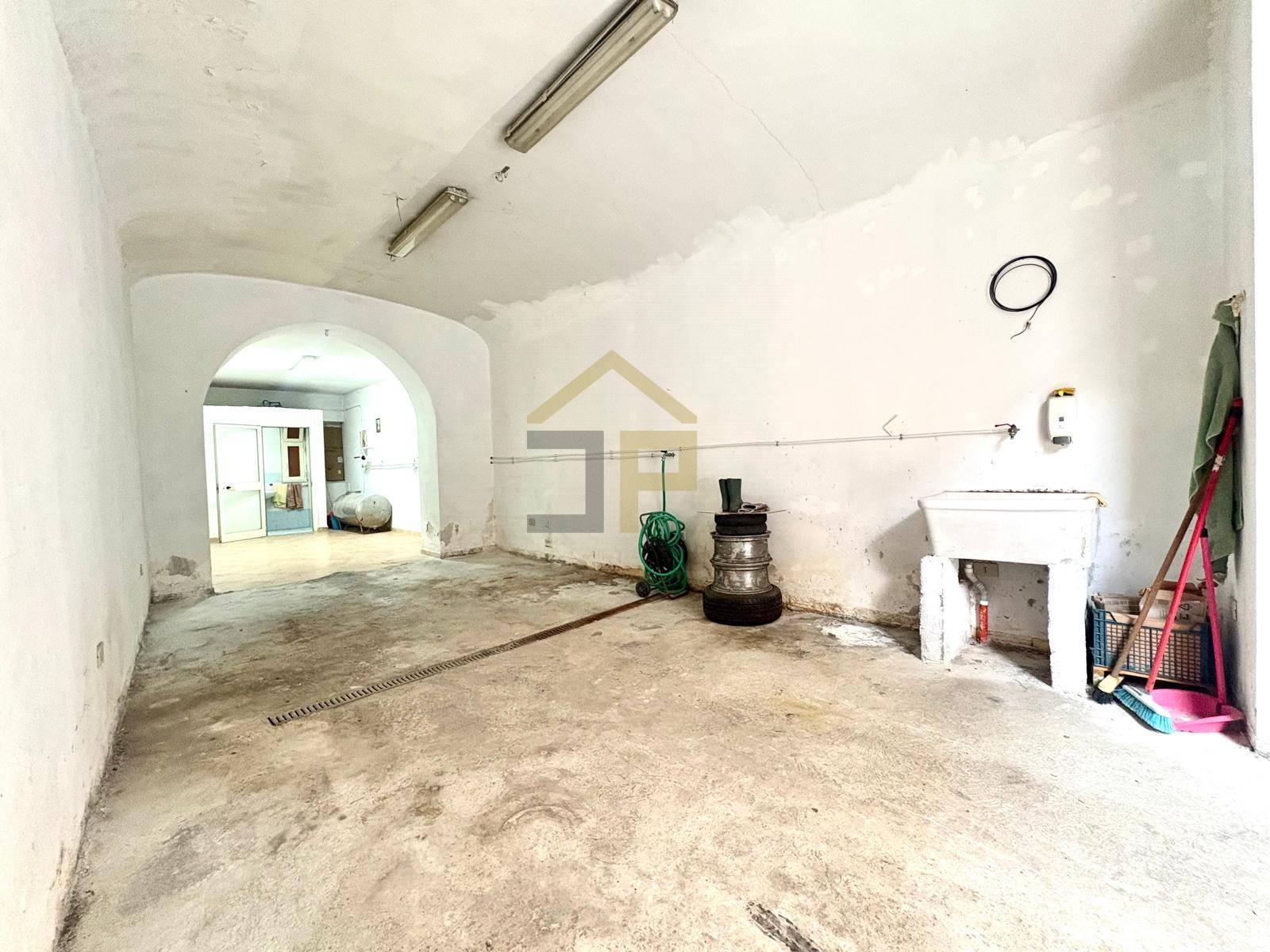 Magazzino in vendita a Palermo