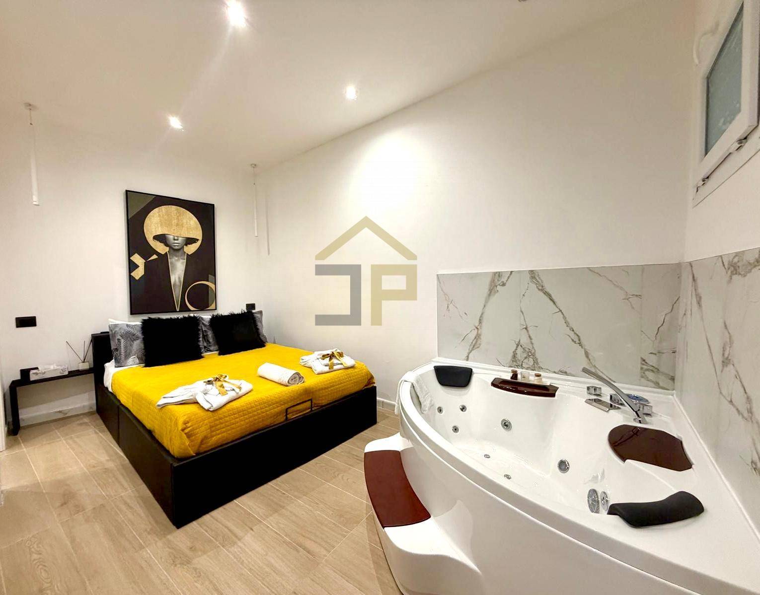 Appartamento in vendita a Palermo, Centro storico