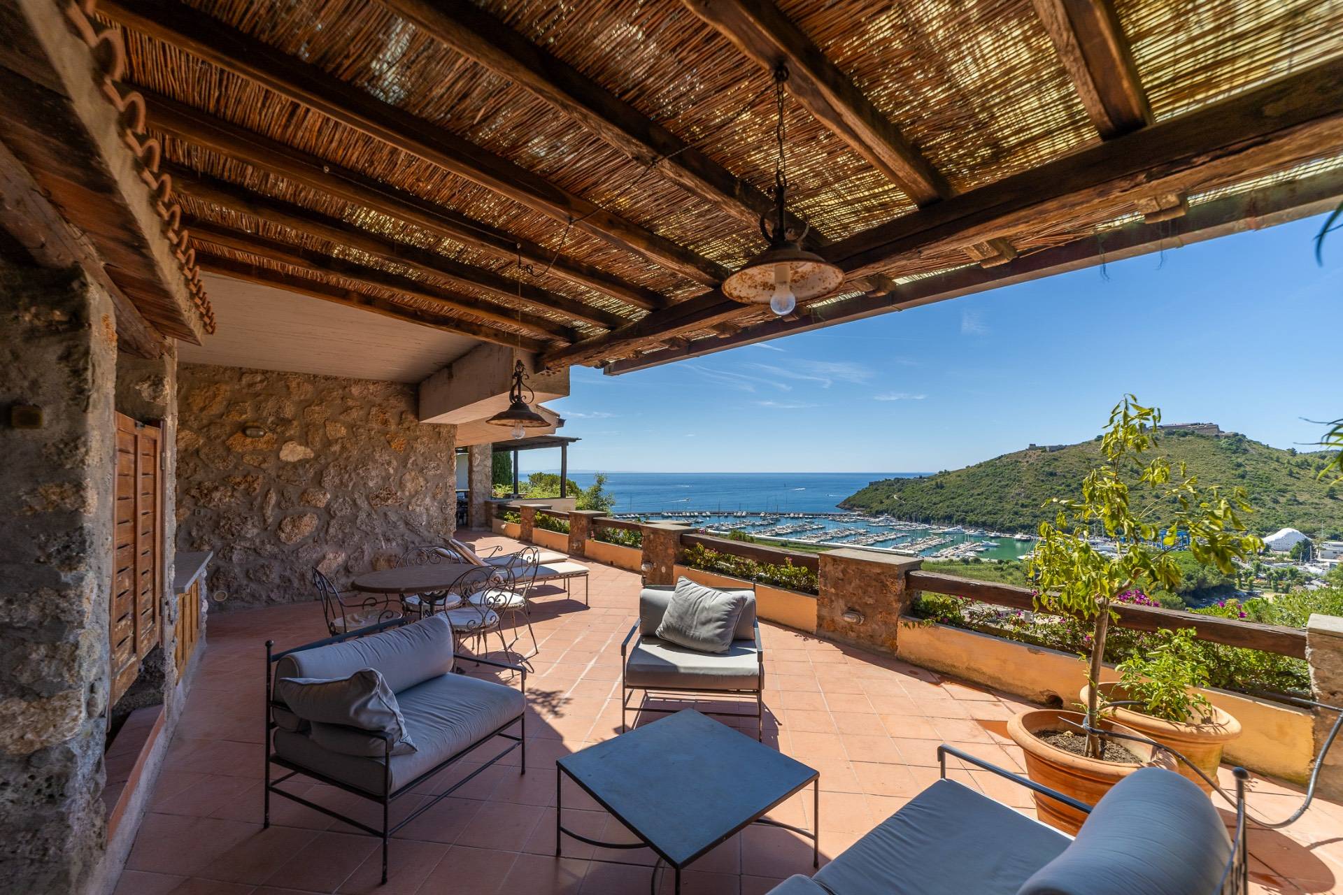 appartamento in vendita a Monte Argentario in zona Porto Ercole