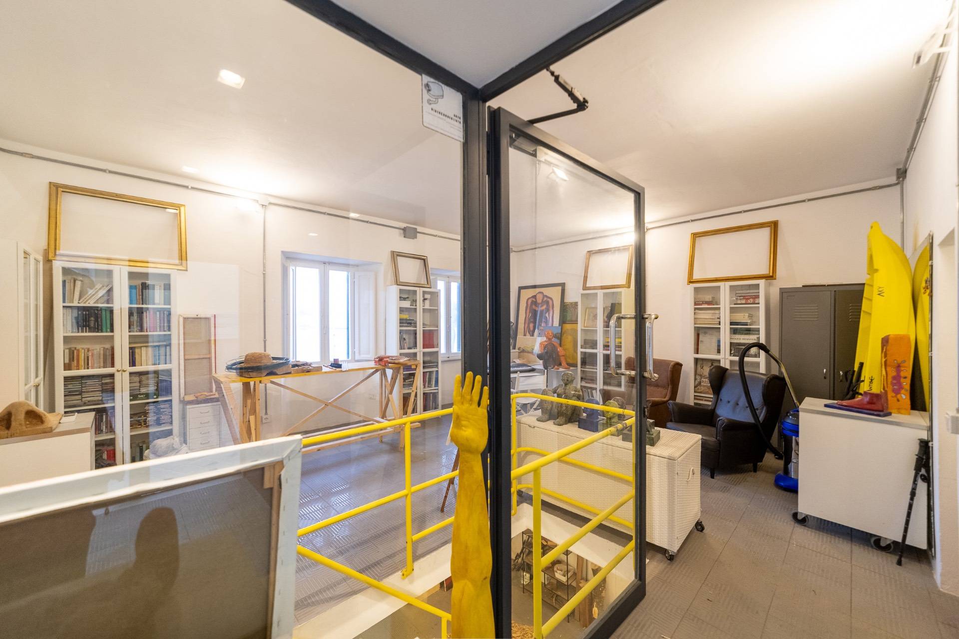 Locale commerciale in vendita a Monte Argentario, Porto Santo Stefano