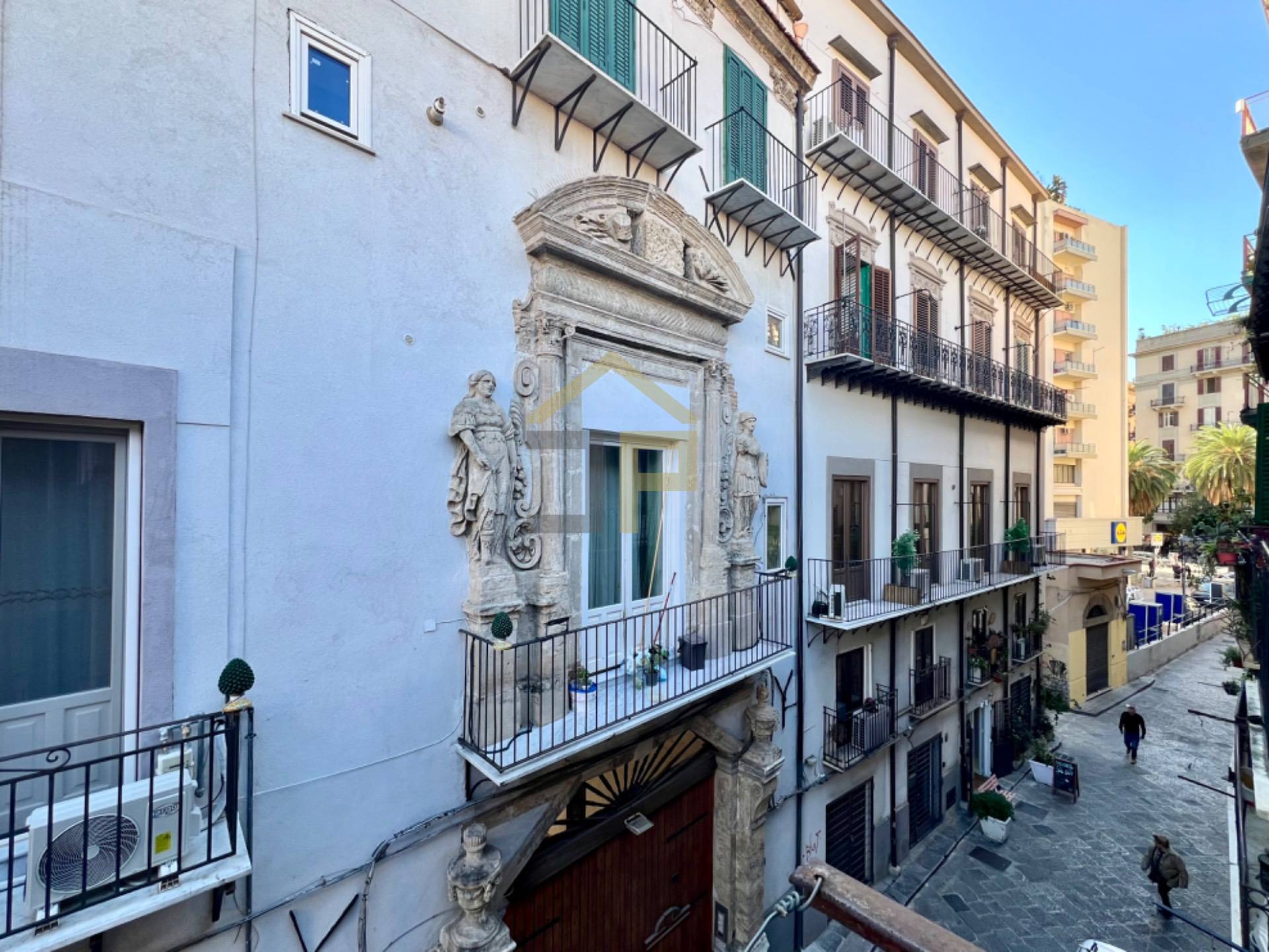 Appartamento in vendita a Palermo, Centro storico