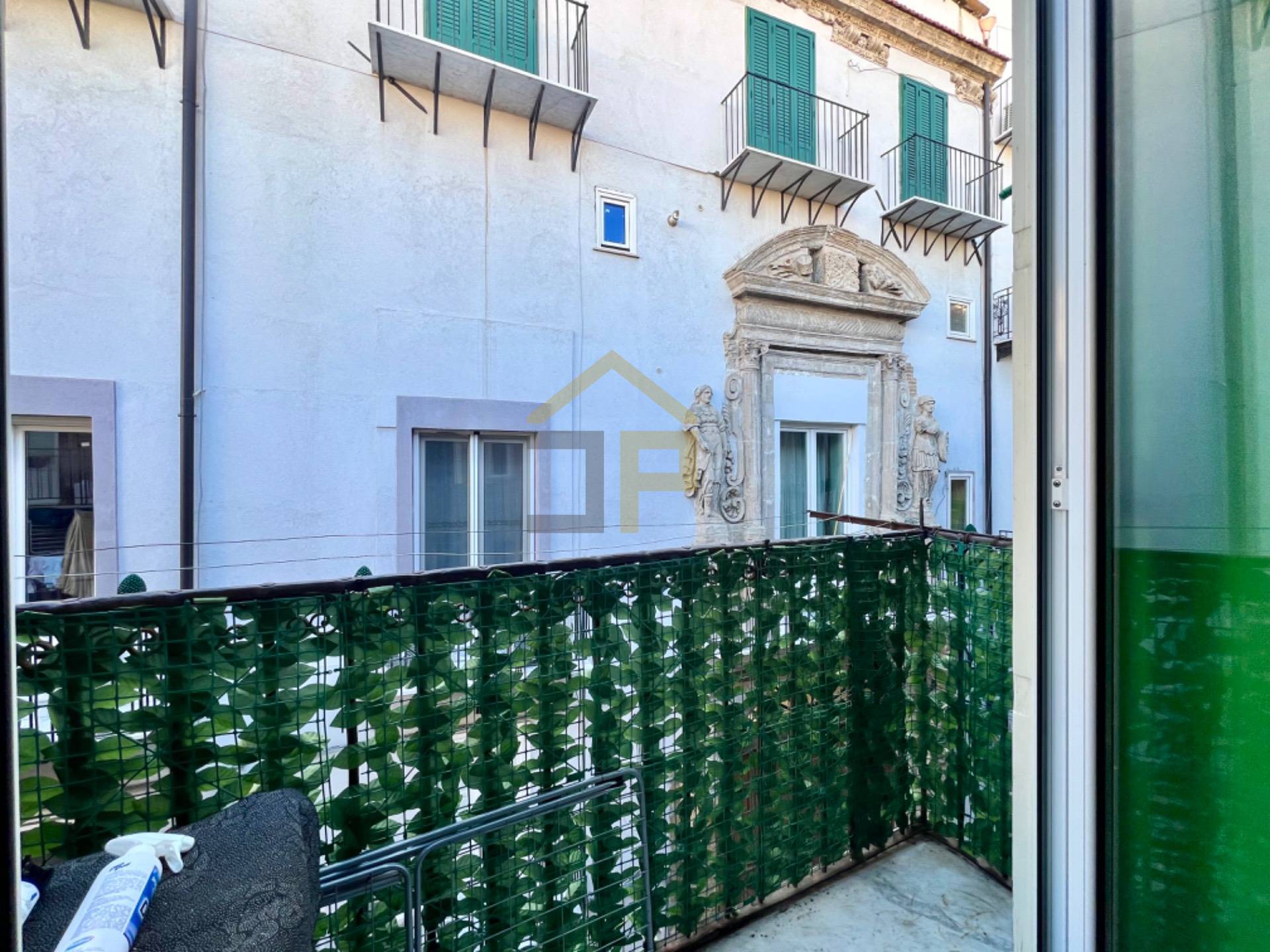 Appartamento in vendita a Palermo, Centro storico