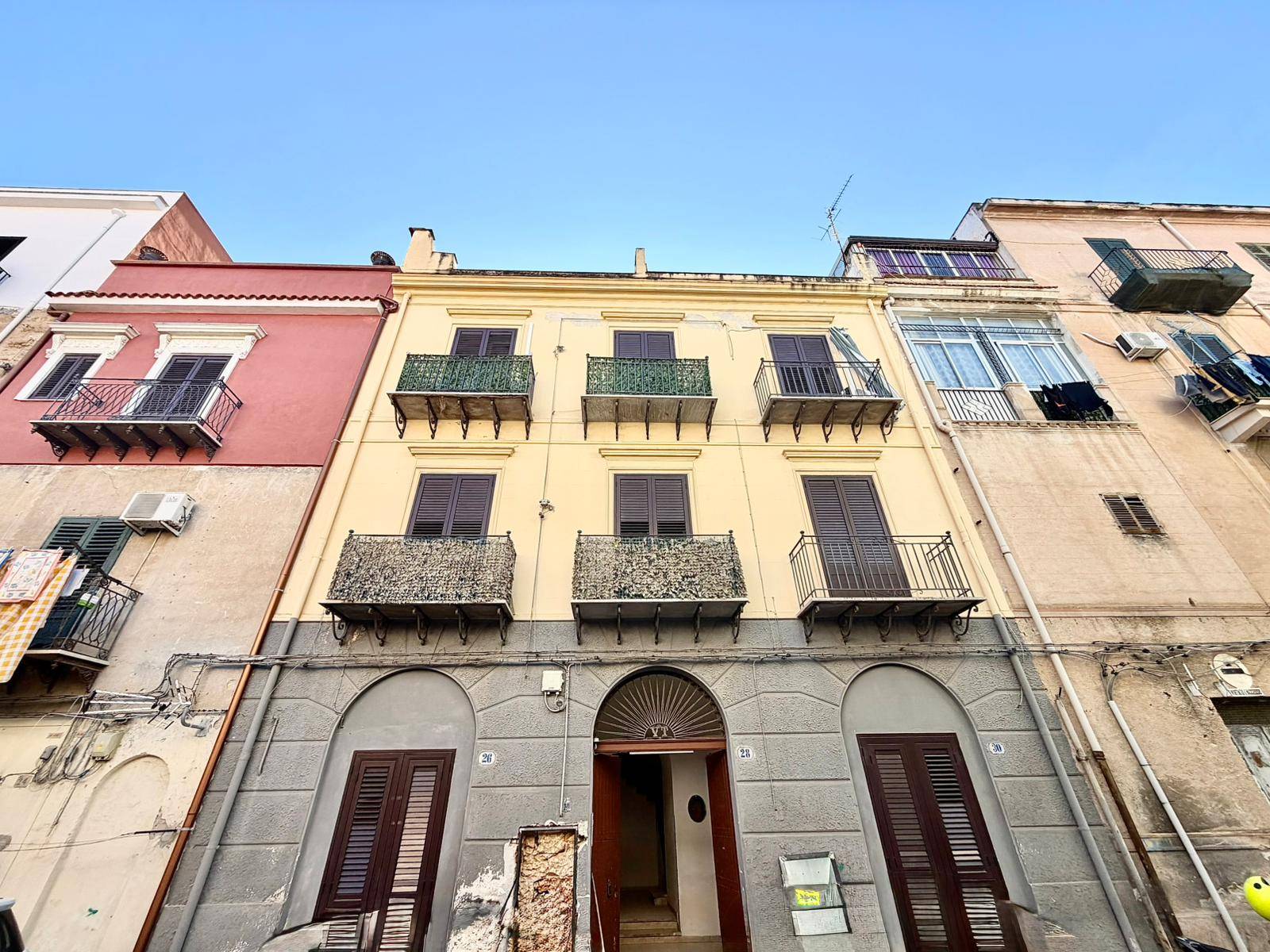 Appartamento in vendita a Palermo, Zisa