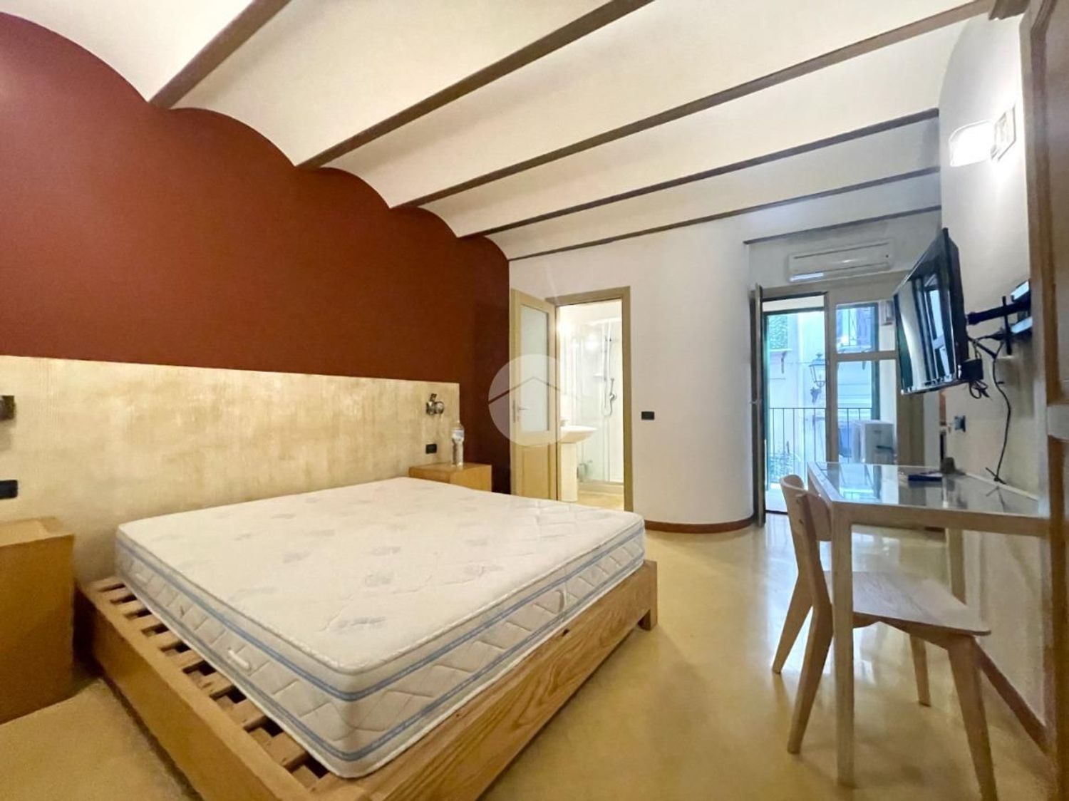 Edificio commerciale o terziario in vendita a Palermo