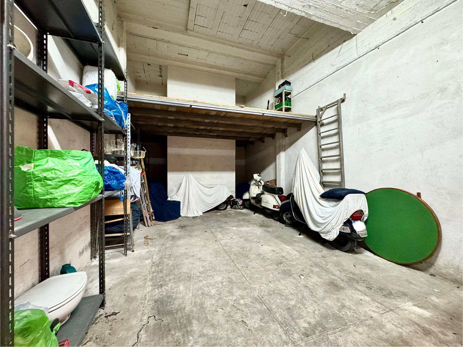 Box o garage in vendita a Palermo, Libert