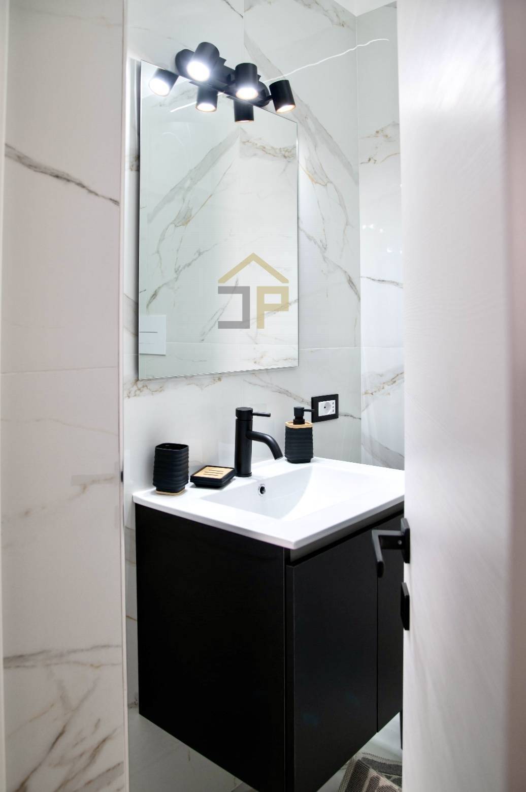 Appartamento in vendita a Palermo, Centro storico