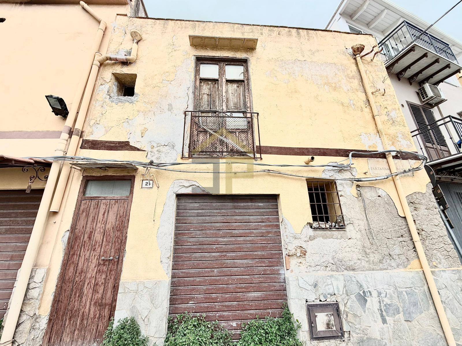 Casa Indipendente in vendita a Palermo, Tommaso Natale