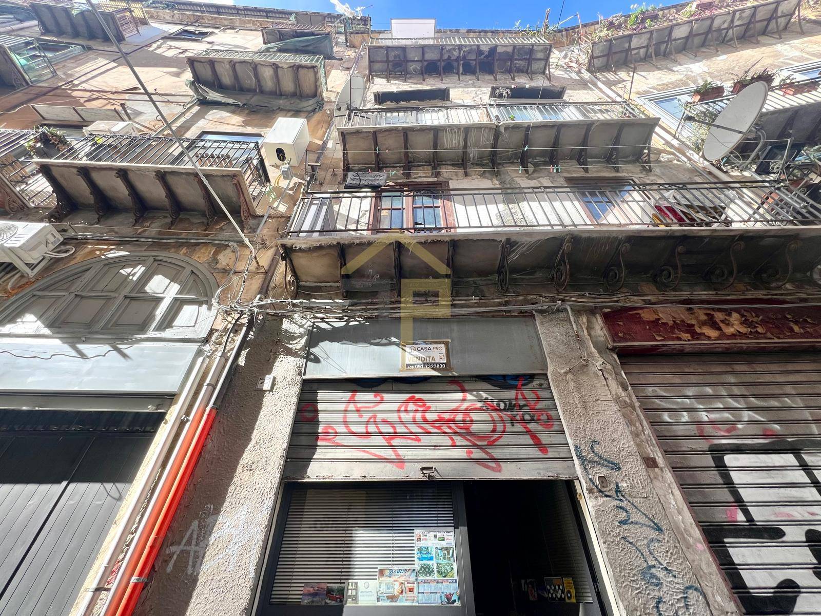 Locale commerciale in vendita a Palermo