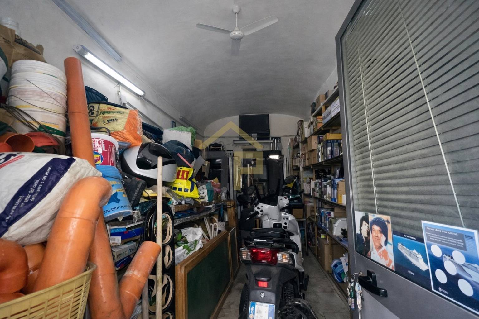 Locale commerciale in vendita a Palermo