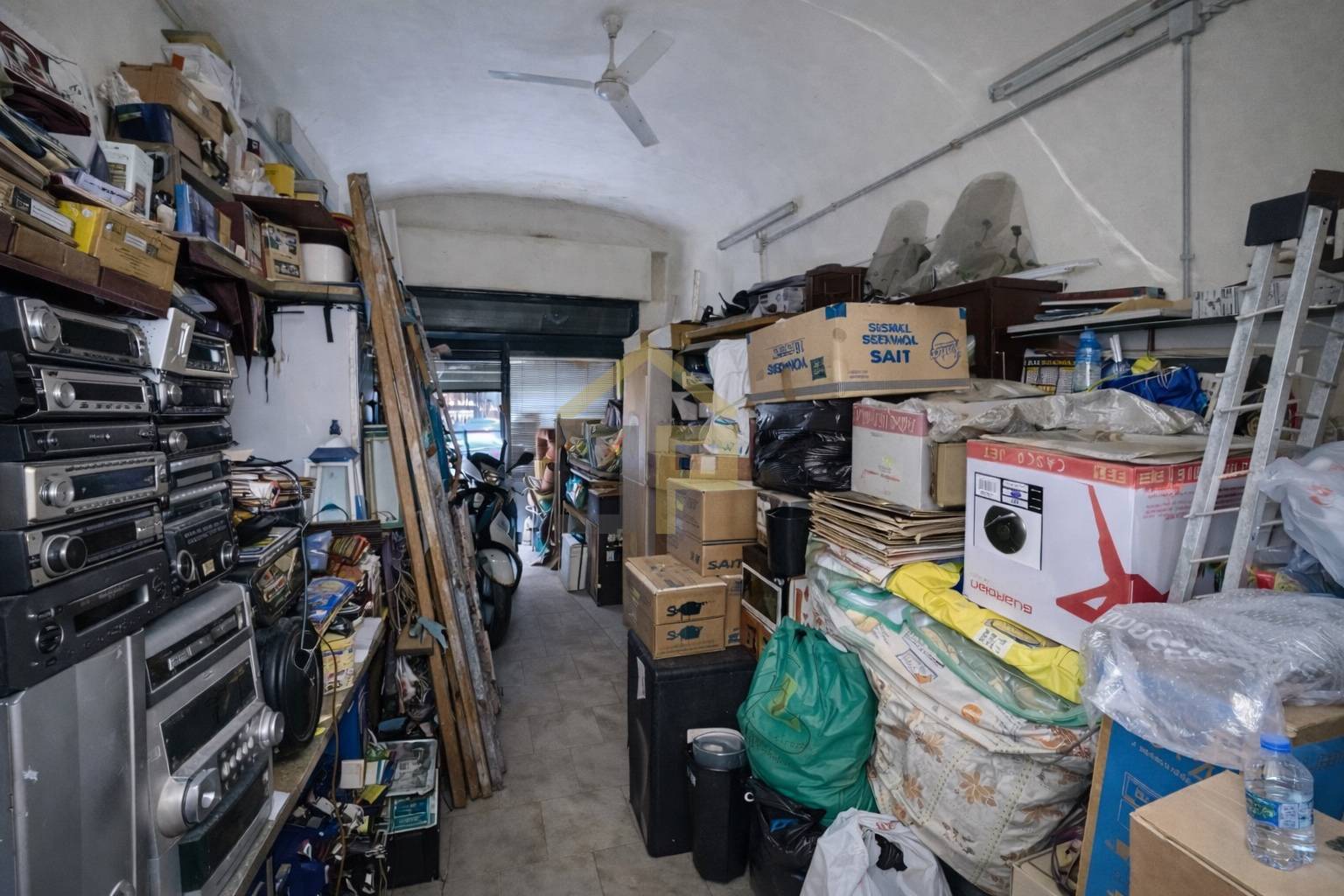 Locale commerciale in vendita a Palermo