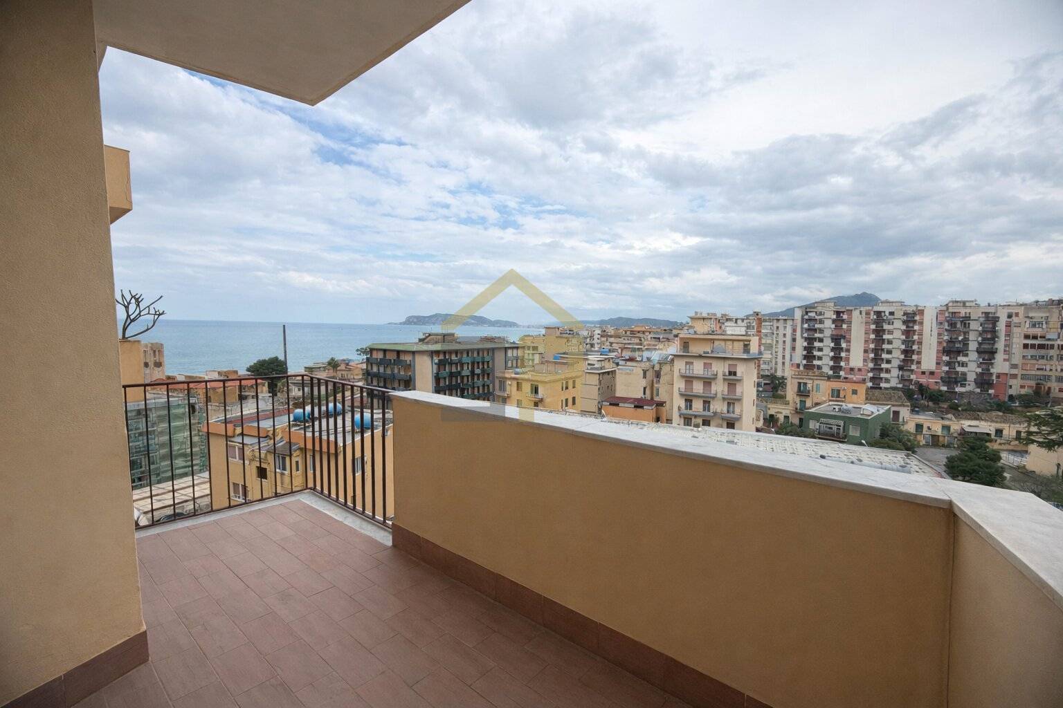 Appartamento in vendita a Palermo, Corso dei Mille