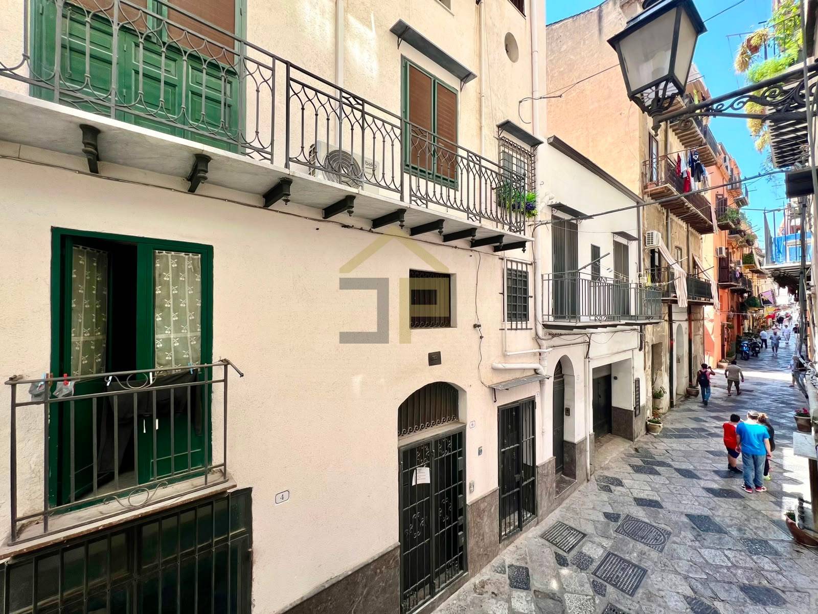 Appartamento in vendita a Palermo, Centro storico