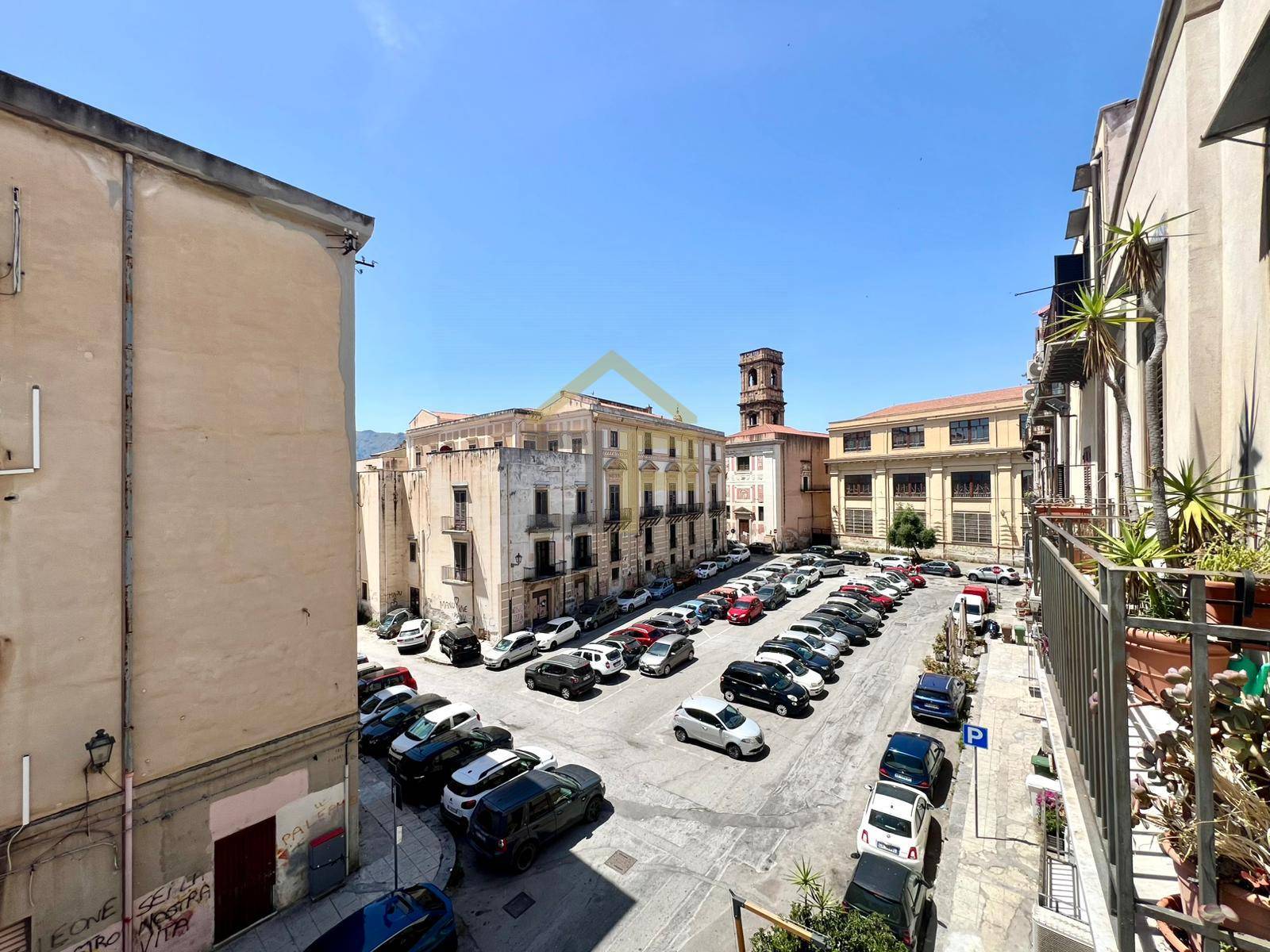 Appartamento in vendita a Palermo, Centro storico