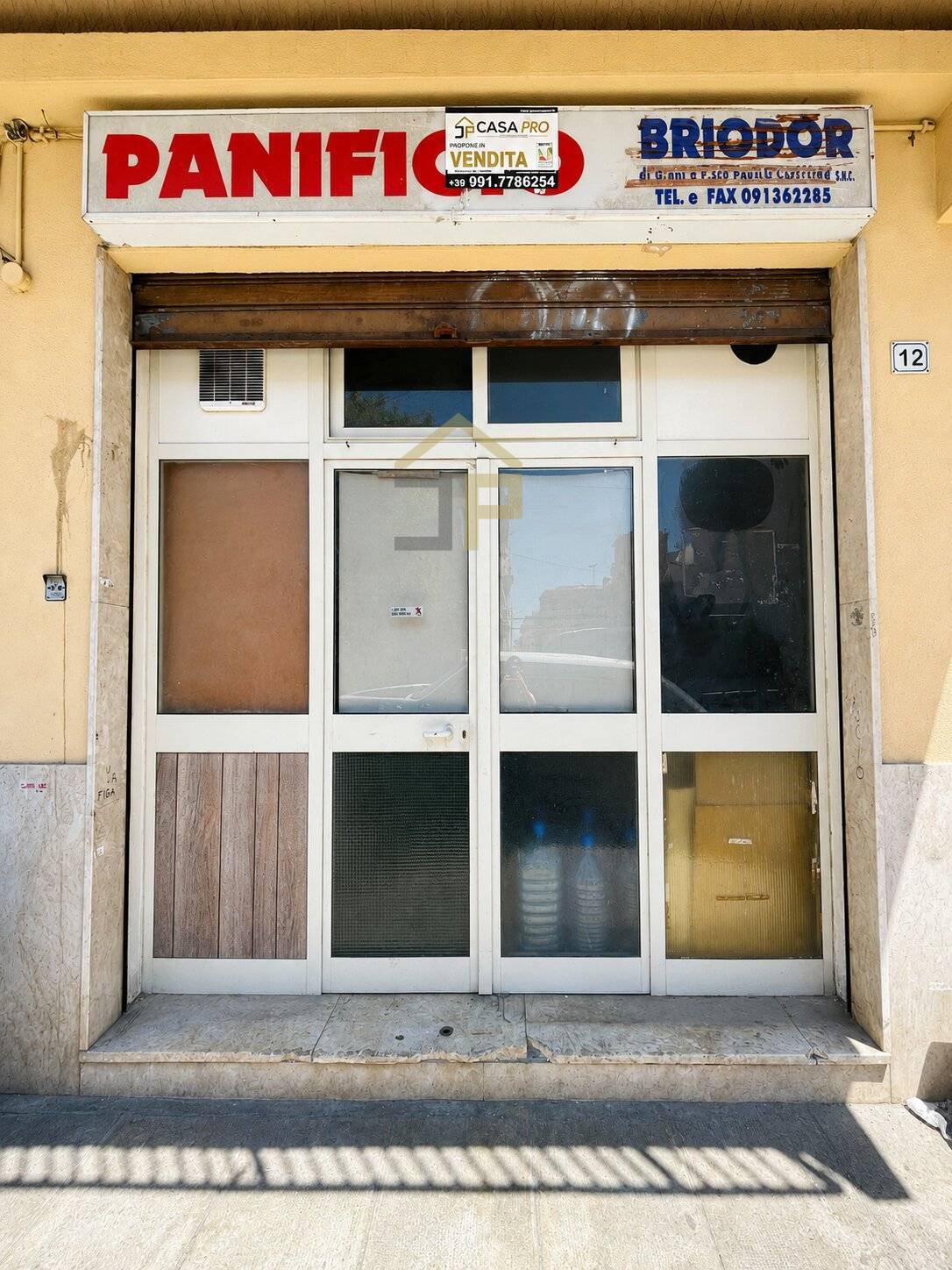 Locale commerciale in vendita a Palermo